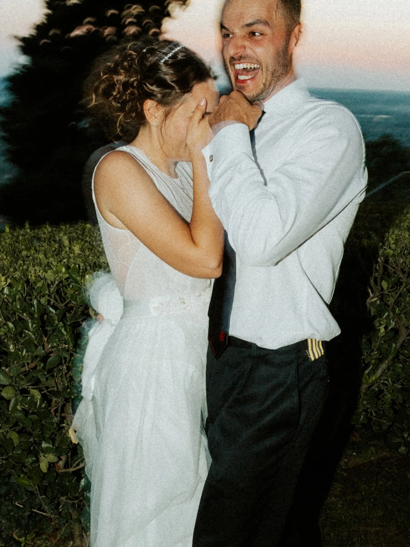 Can&rsquo;t believe it&rsquo;s already been over a year since Chiara and Gabriele said forever ❤
Here&rsquo;s a little throwback to their day, one full of real moments, raw emotions, and those in-between shots I love to steal when no one&rsquo;s posi
