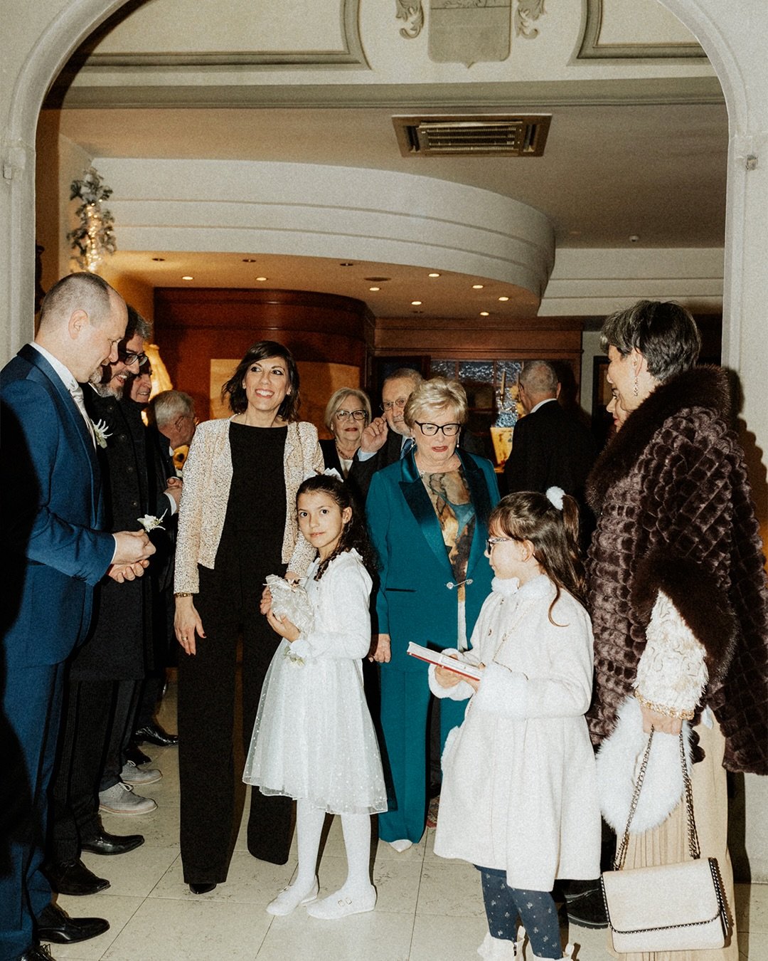 I don&rsquo;t chase the perfect photo.
I chase what feels alive.

To me, photographing a wedding is an act of respect: for real emotions, for spontaneous gestures, for everything that happens naturally, without being staged.

I&rsquo;m not interested