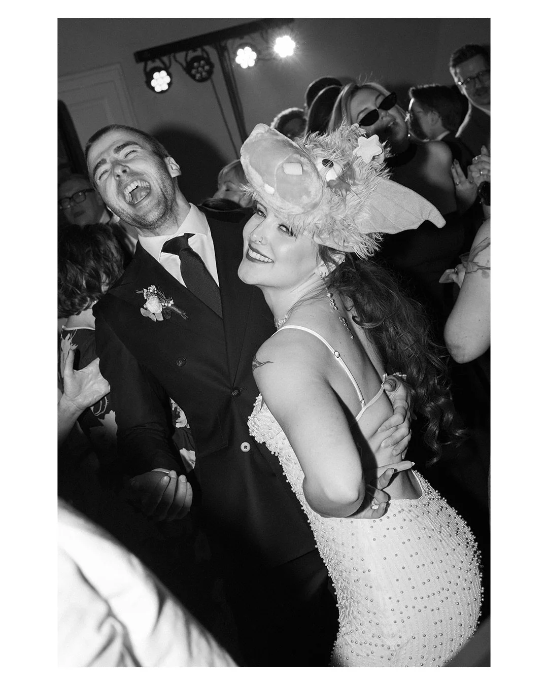 One month and one day of Mia &amp; Nick 🥹

Assistant @pieroparraless
Location @villa_di_ulignano
Celebrant @indiabelceremonies
Wp @choco_weddings
Florist @fiori.di.chiara
Hair and Mak-up @beautybridalworld
Catering @class_ricevimenti