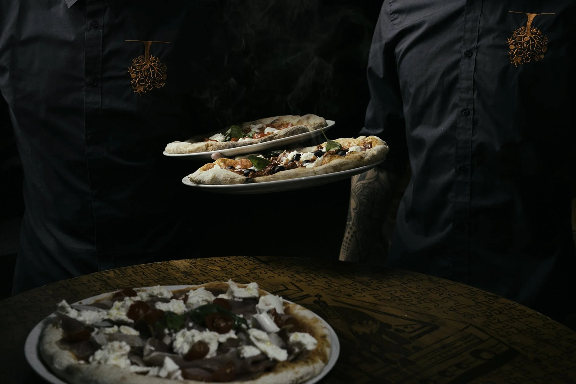 Mani'omio Cocktail bar & restaurant