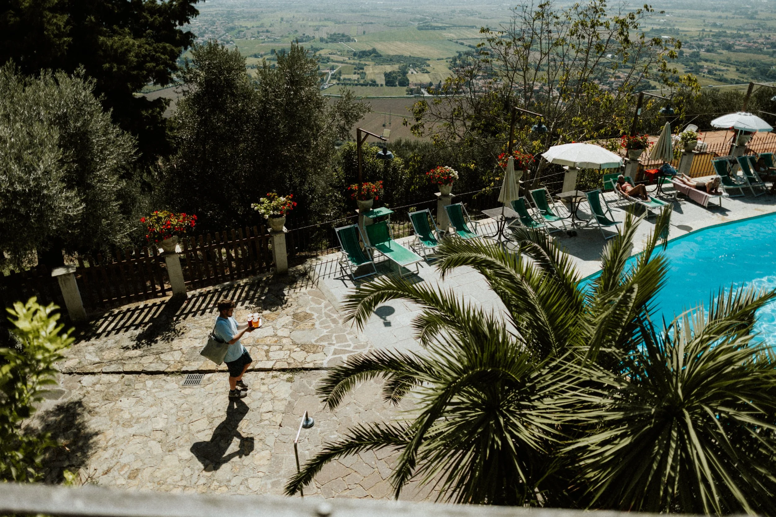 C&B 06-09-25-4784.JPG