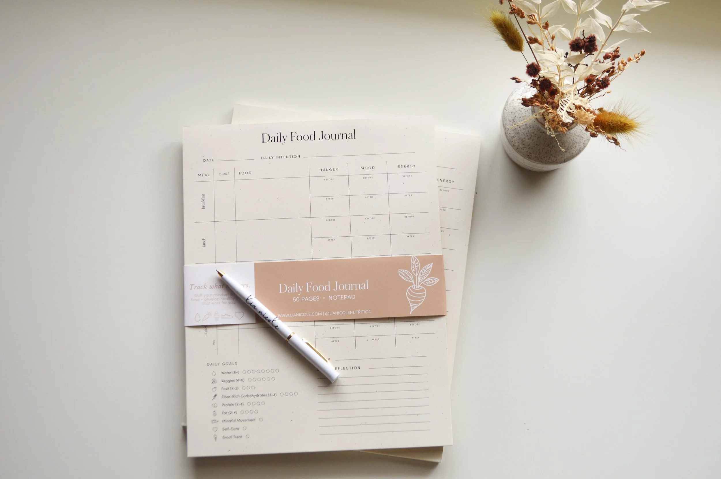 Daily Food Journal Notepad — Lia Nicole Nutrition + Wellness