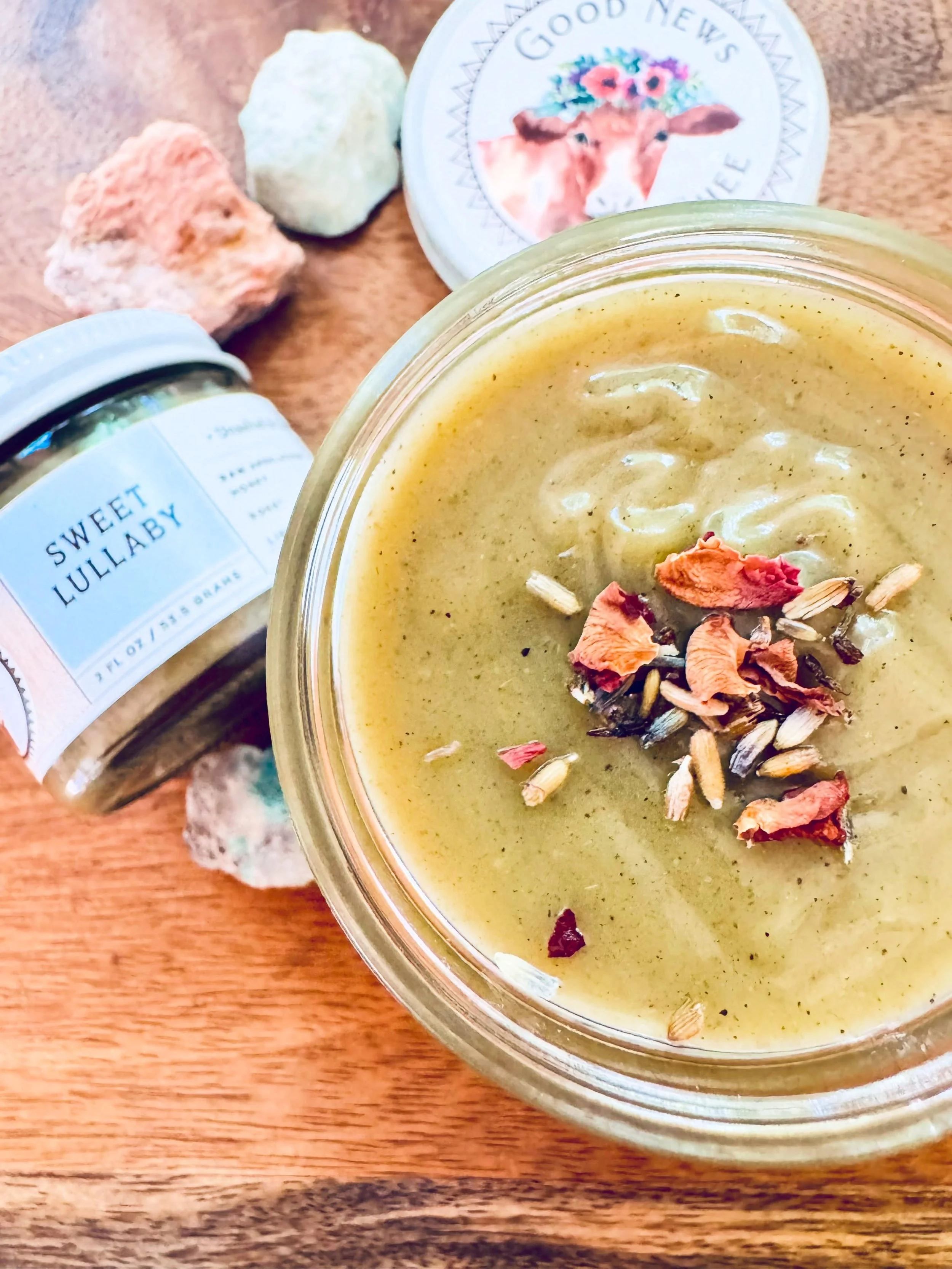 Our :::Sweet Lullaby::: ⛅️ ghee got a little upgrade this week - I added Rose petals 🌹to the already impressive lineup of herbs 🌿. 

We infuse our GHEE ( Unsalted &amp; Cultured Grass Fed Butter) with:

Linden, Tulsi, Lemon Balm, Oatstraw, Chamomil