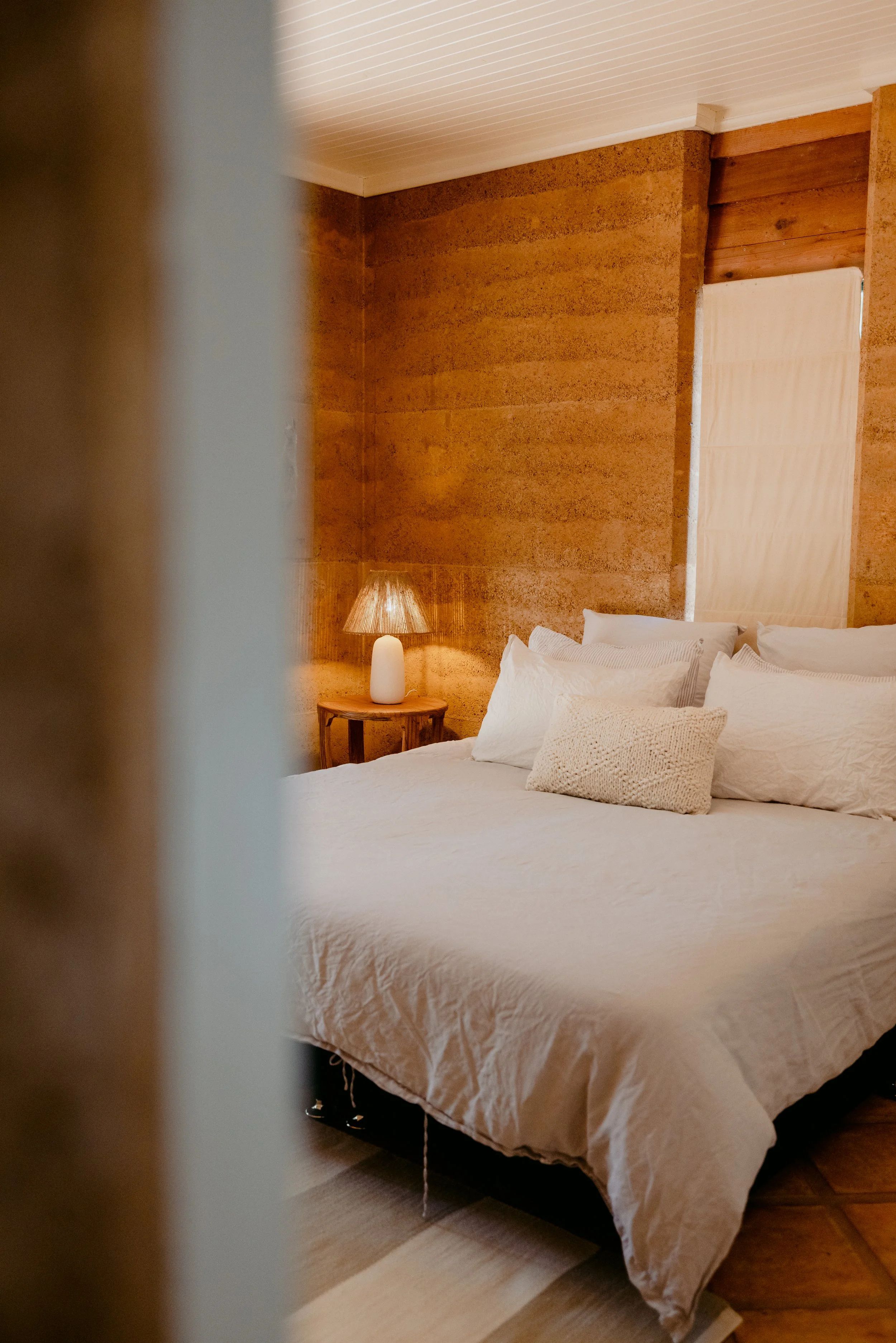 Bedroom 3: King bed (can be split into 2 singles)