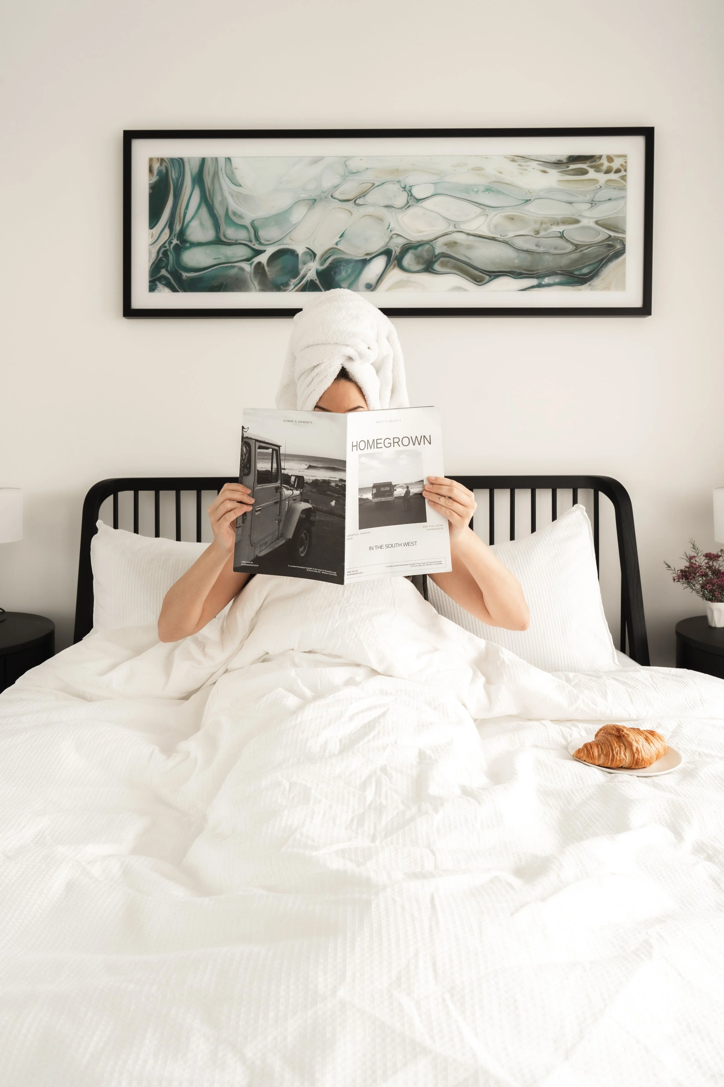 Bedroom 2: Queen Bed