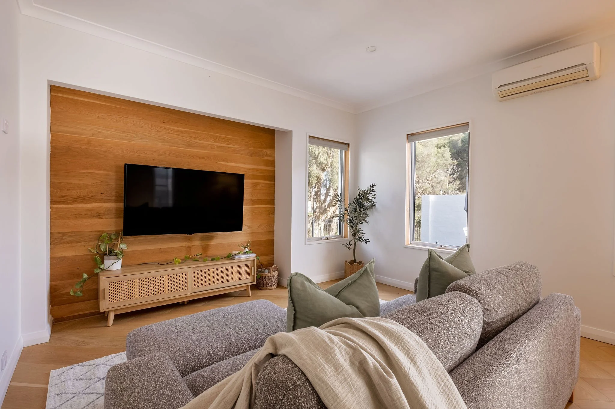 TarnView6_Lounge-1.jpg
