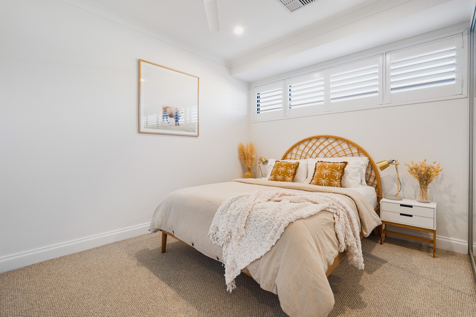 Second Bedroom: Queen bed