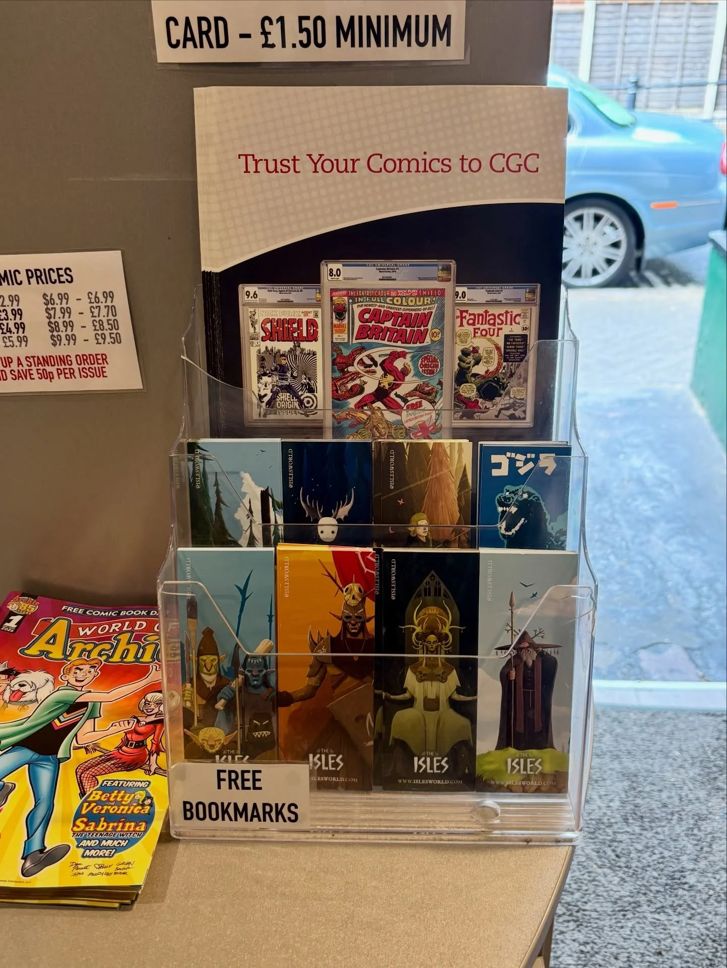 If you like free bookmarks and cool comics, head down to @raygun_comics ! An amazing local comic shop that has a selection of The Isles bookmarks to give away 💥