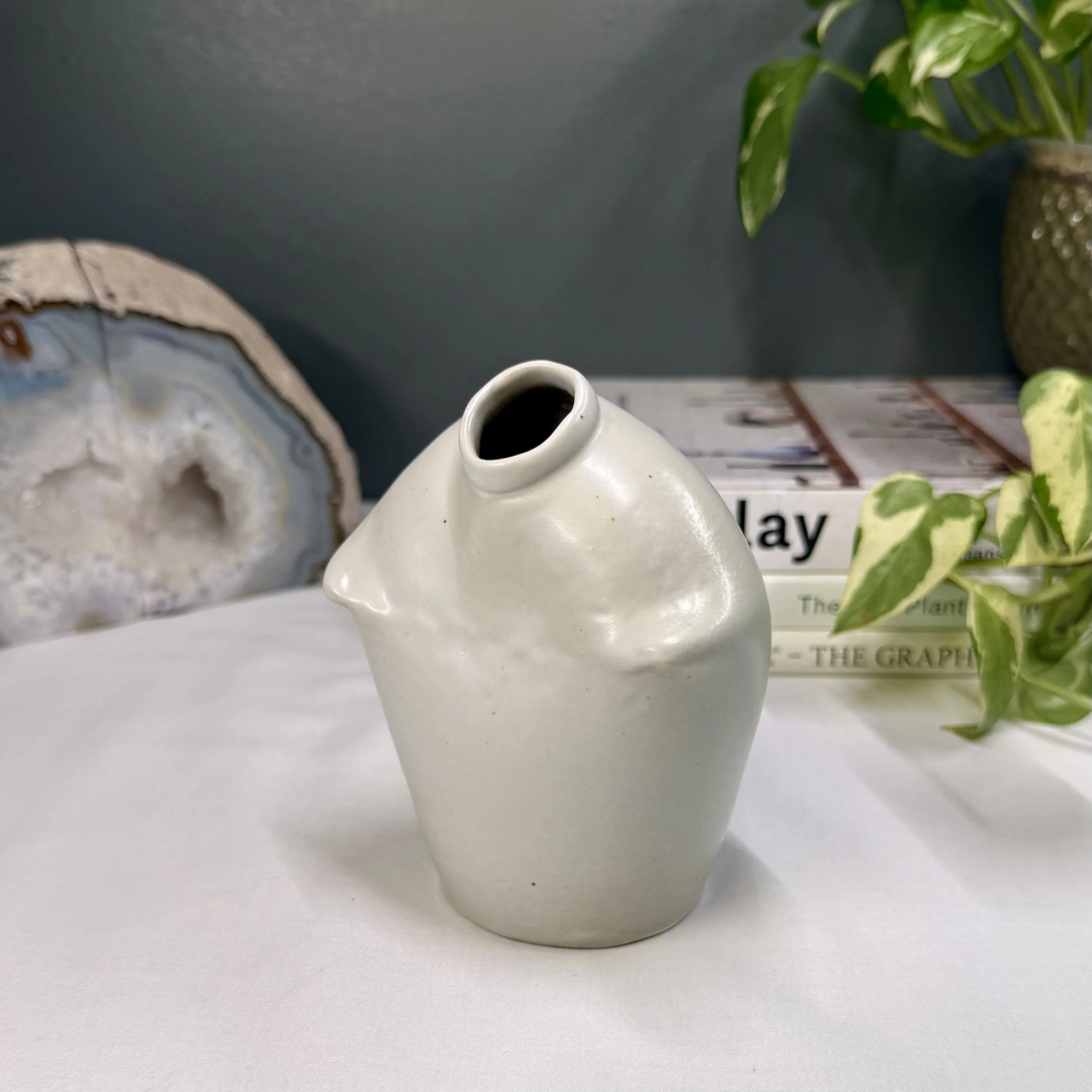 Reacher Vase