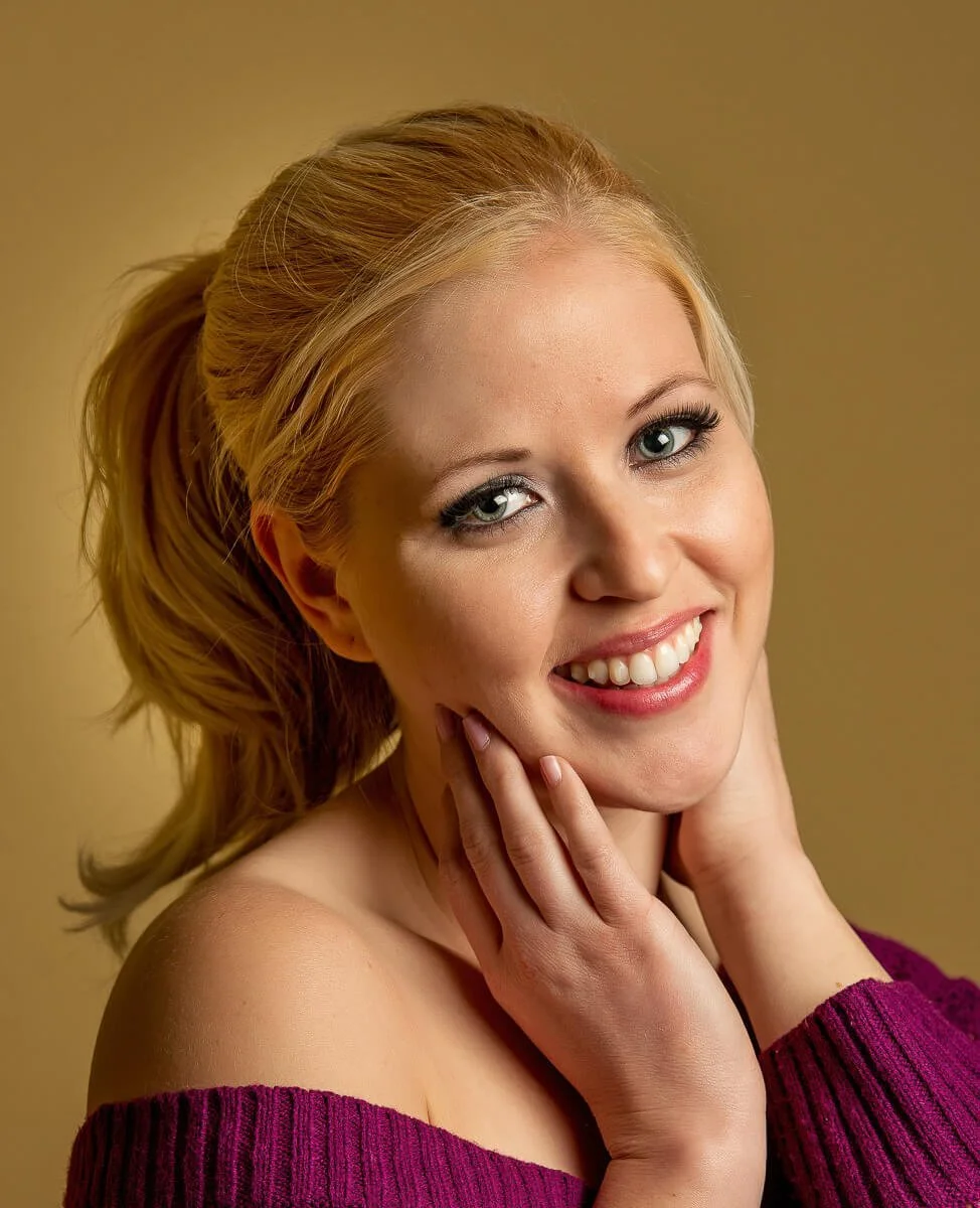 blonde headshot, karen vaisman photography