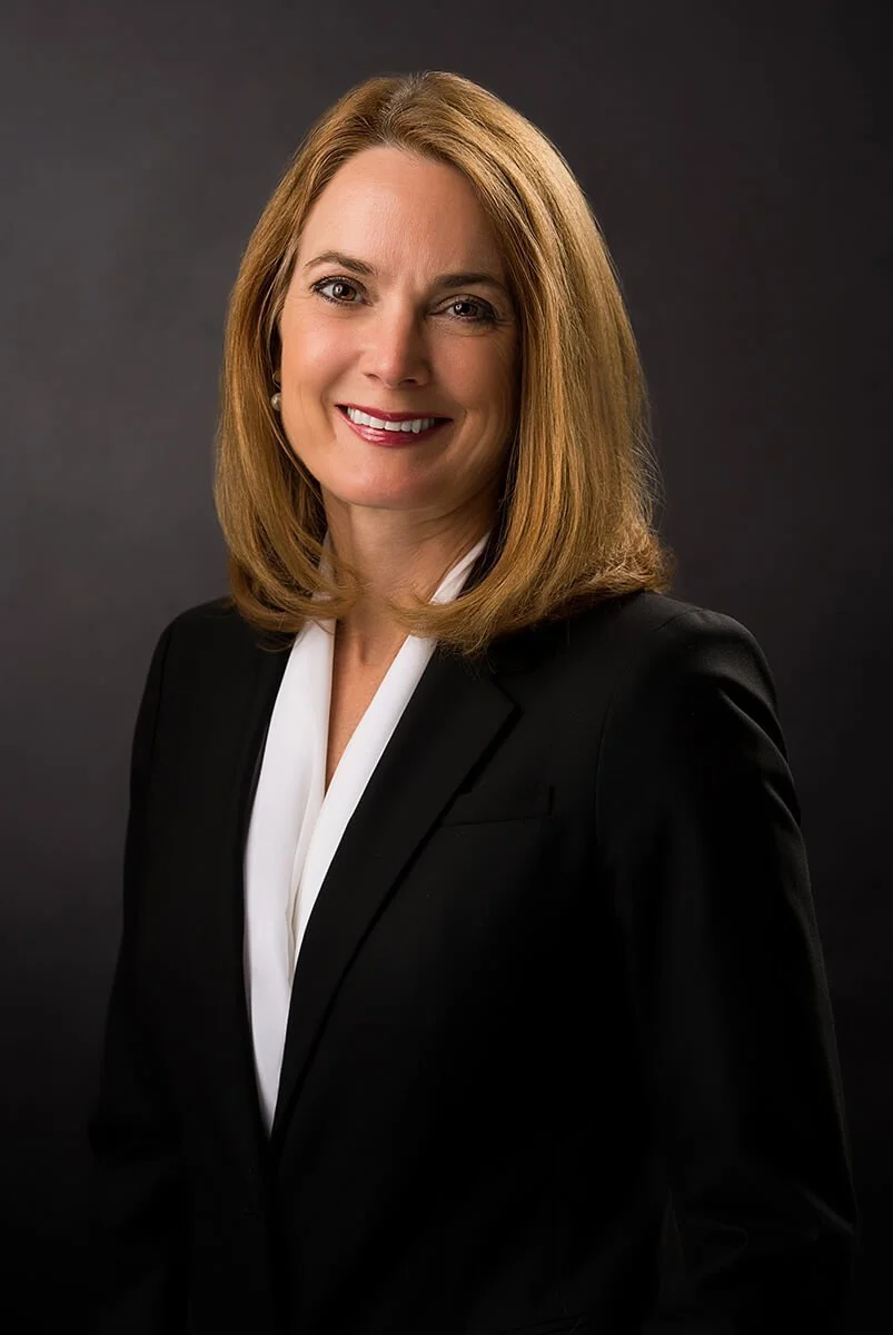 LinkedIn headshot near Camarillo — Karen Vaisman Photography
