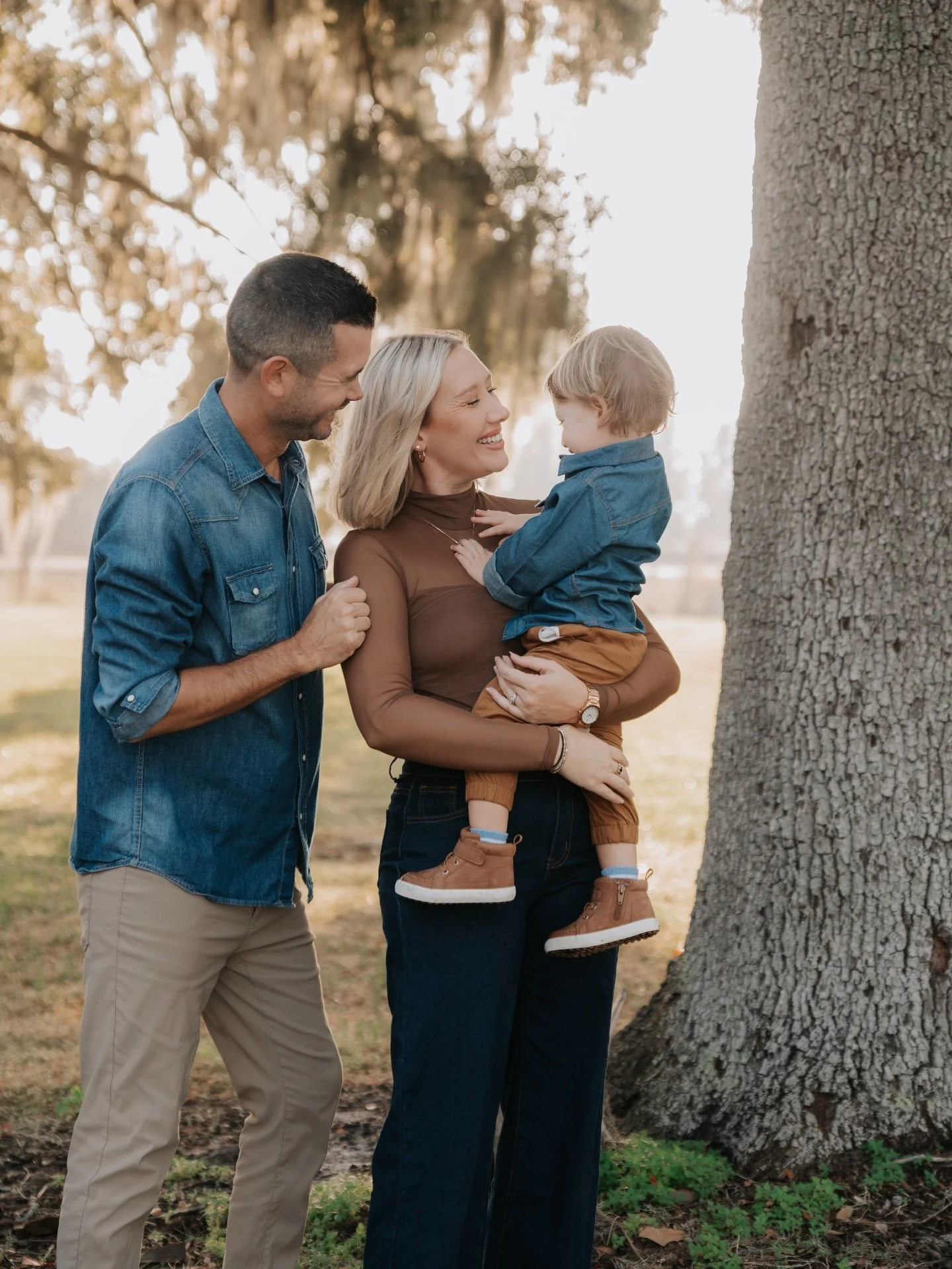 This sweet family just sent me their Christmas card&hellip; and it included photos from our session 🥹🤍 One of my favorite things this time of year is opening a Christmas card and seeing a photo I had the honor of taking. 🎄