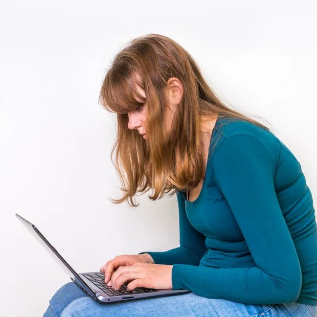 IHMINEN ISTUU 30V ELÄMÄSTÄÄN