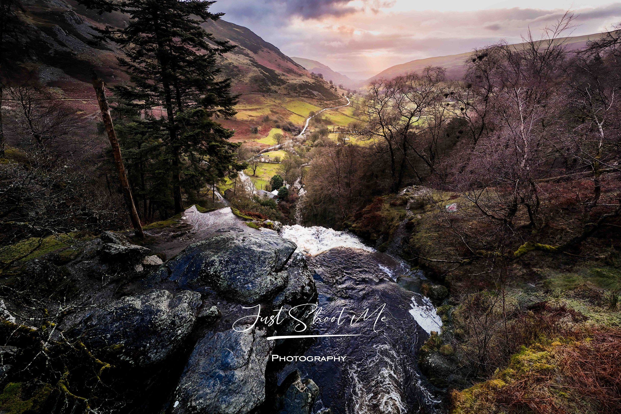 Pistyll Raeadr Waterfall 1.jpg