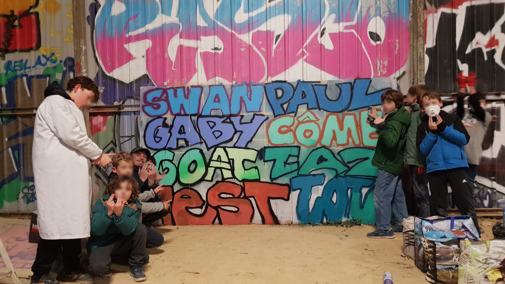 Initiation graffiti pour un anniversaire.