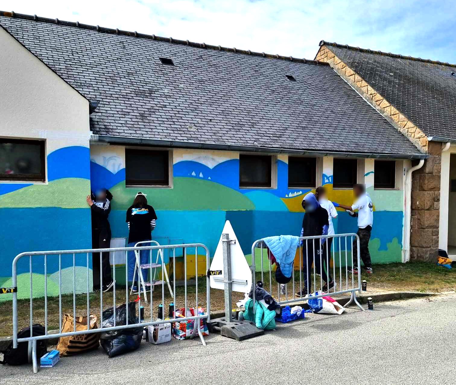 Décoration d'un Skate Park avec les jeunes de la commune.