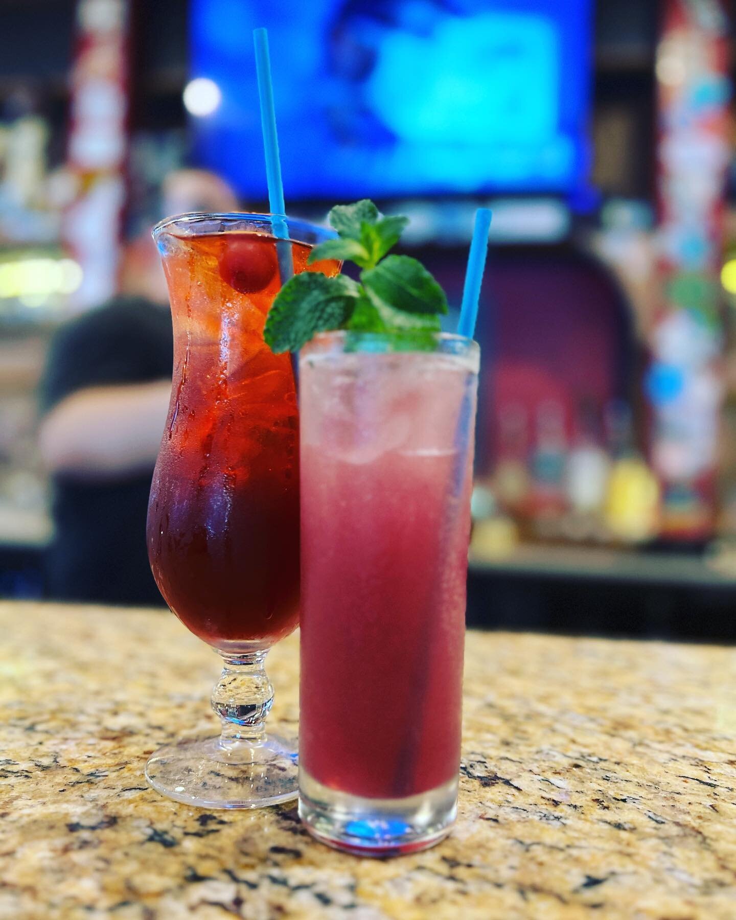 Not only does @thenonaslicehouse have fantastic pizza but they also make some outstanding cocktails as well! 

#nonaslicehouse #safetyharborfl #detroitsytlepizza #pizzalover #pizzapizzapizza #pinellascounty #safetyharborflorida #pizzaforever #food #f