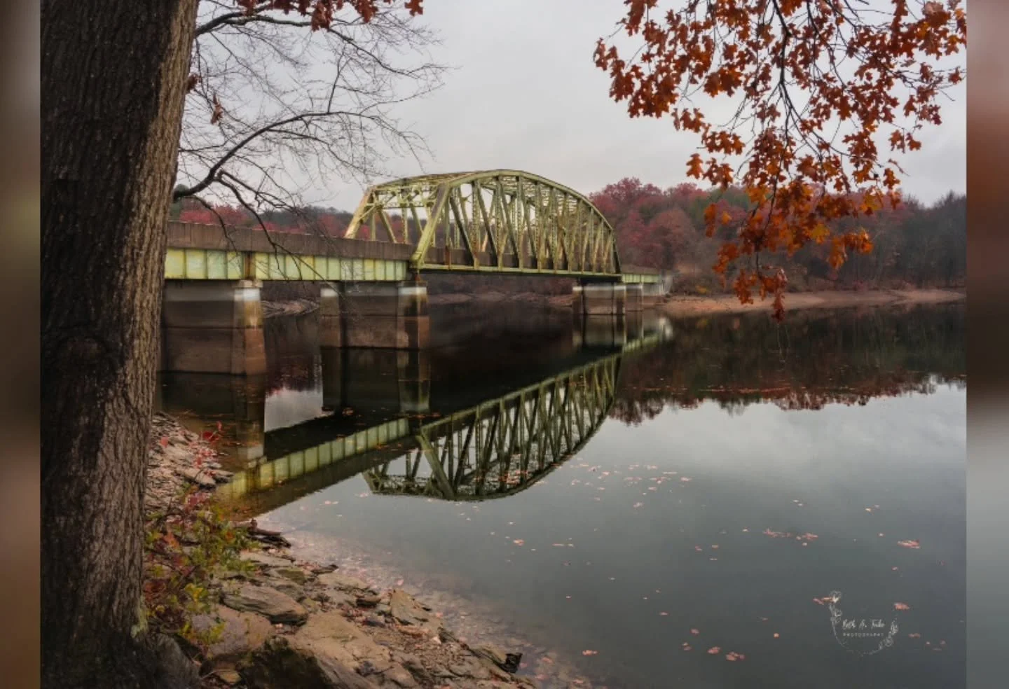 Loch Raven Reservoir isn't the only one with steel bridges. Prettyboy Reservoir also has one!
.
.
.
#steelbridge #prettyboyreservoir #reflection #autumn #autumncolors #autumnvibes #fall #fallcolors #fallvibes #sony #sonya7ⅳ #sonyalphafemale #sonyalph