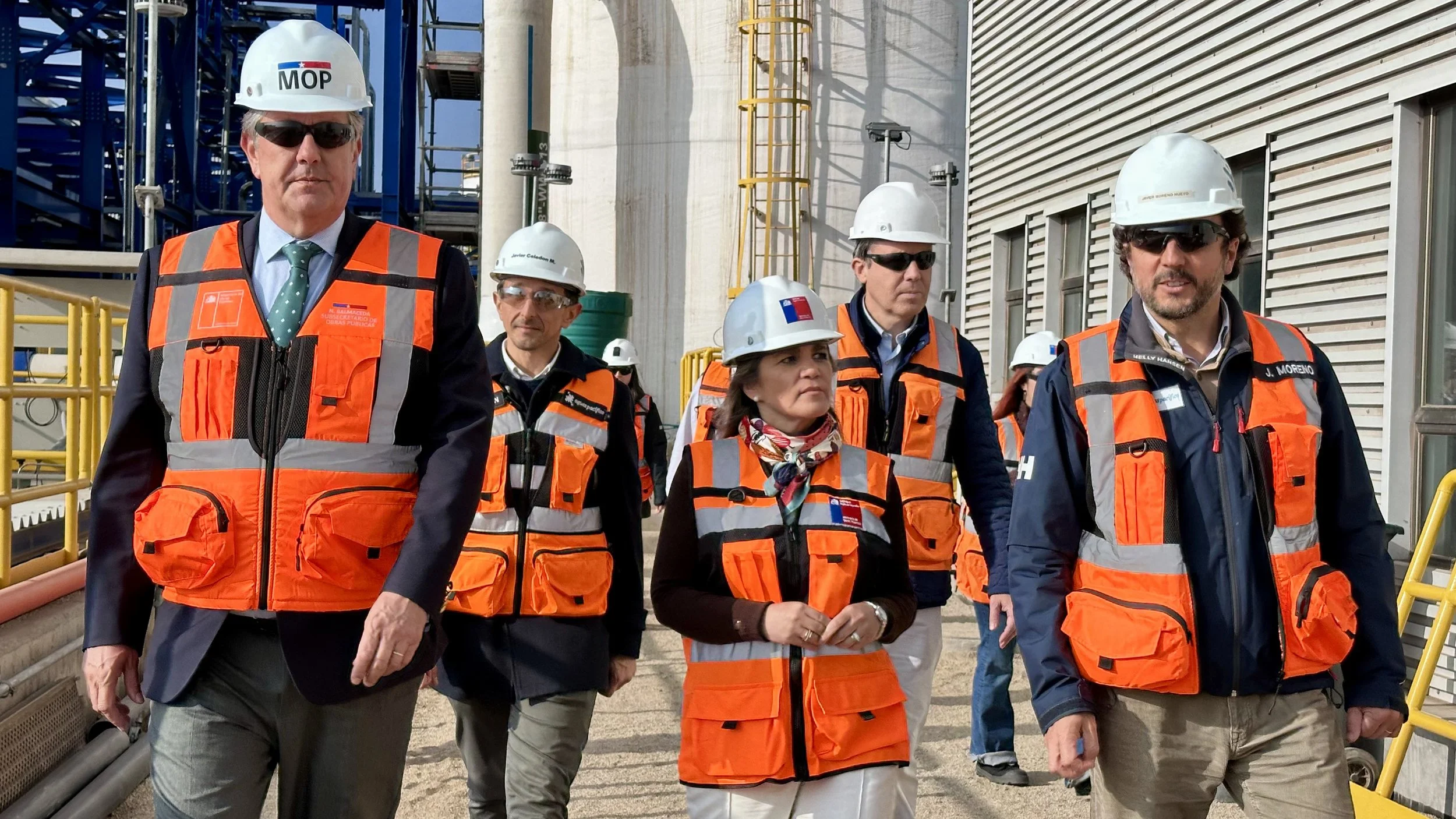 Subsecretario y Seremi MOP visitan planta desalinizadora de Aguas Pacífico en Puchuncaví