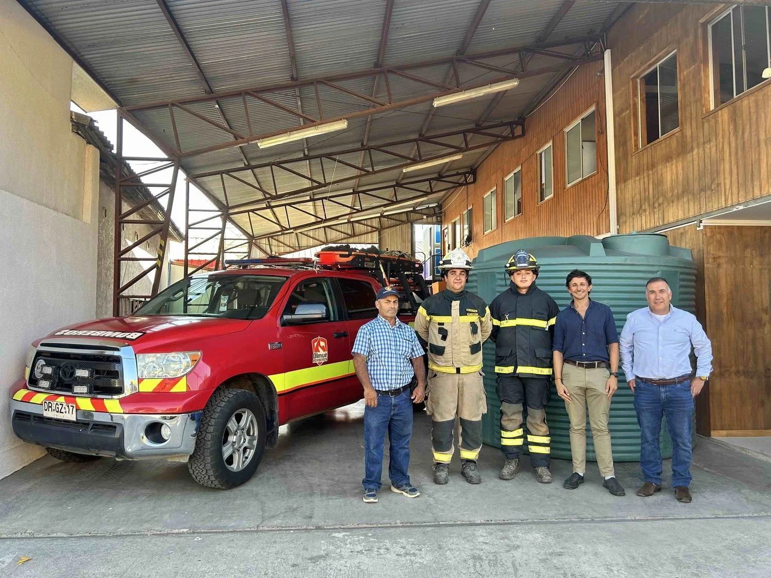 Entrega estanque de 10.000 litros al cuerpo de bomberos de Olmué - 27 febrero