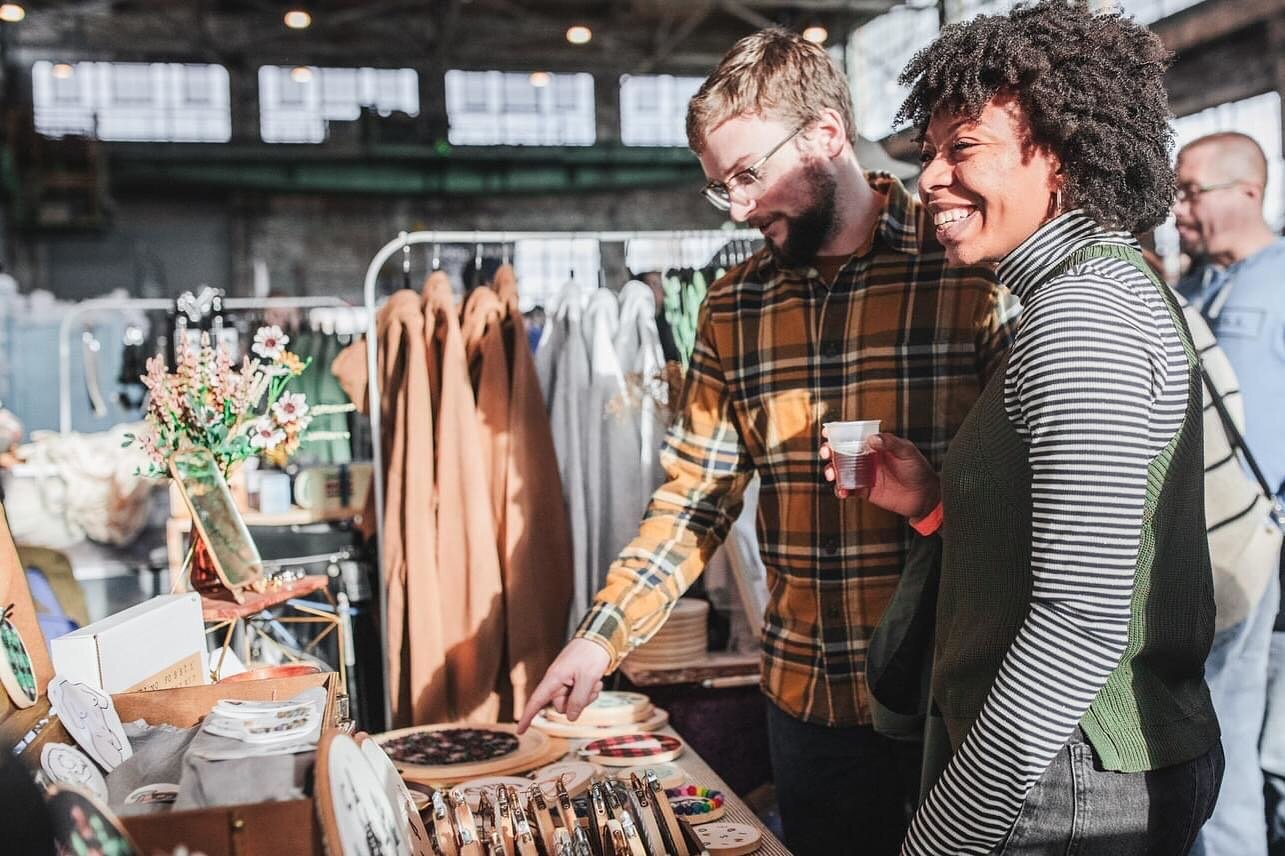 Look at how cute my customers are! Few more hours to shop @goodtrademakersmarket - we close up at 6 🥂 

(Also if these adorable people are you, please let me know so I can tag you!)