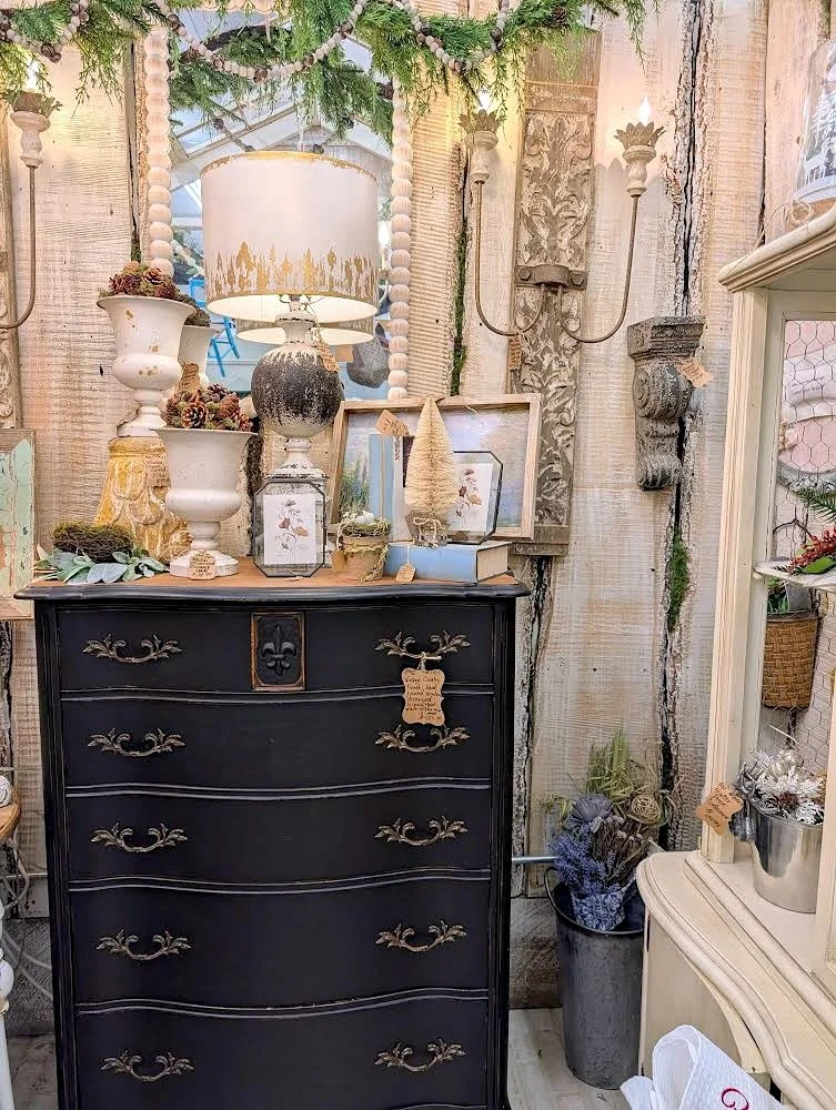 There&rsquo;s something about COTTAGECORE that feels warm, nostalgic, and perfectly imperfect. Which is why it&rsquo;s one of our favorite themes to highlight!

If your dream home includes soft layers, vintage details, and a little fairytale magic, y