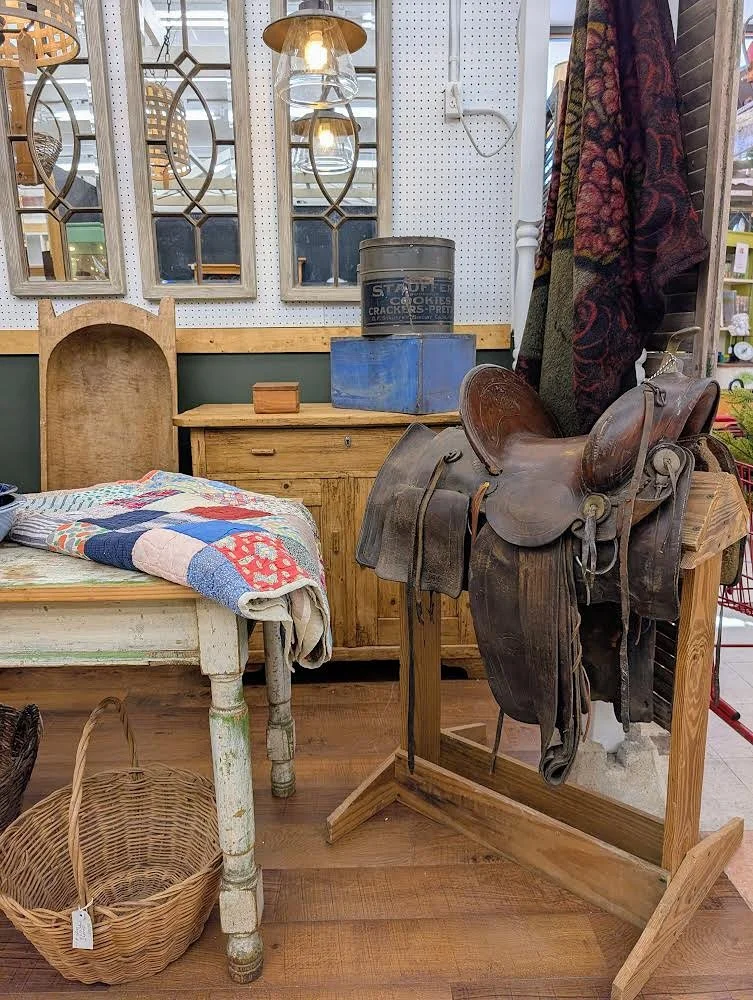 ❤️ Classic. Timeless. Effortlessly Ralph Lauren Vibes ❤️

This week, we&rsquo;re channeling rich equestrian style, antique Americana, and that cozy luxe heritage look that never goes out of style. Think warm woods, vintage finds, tailored details, an