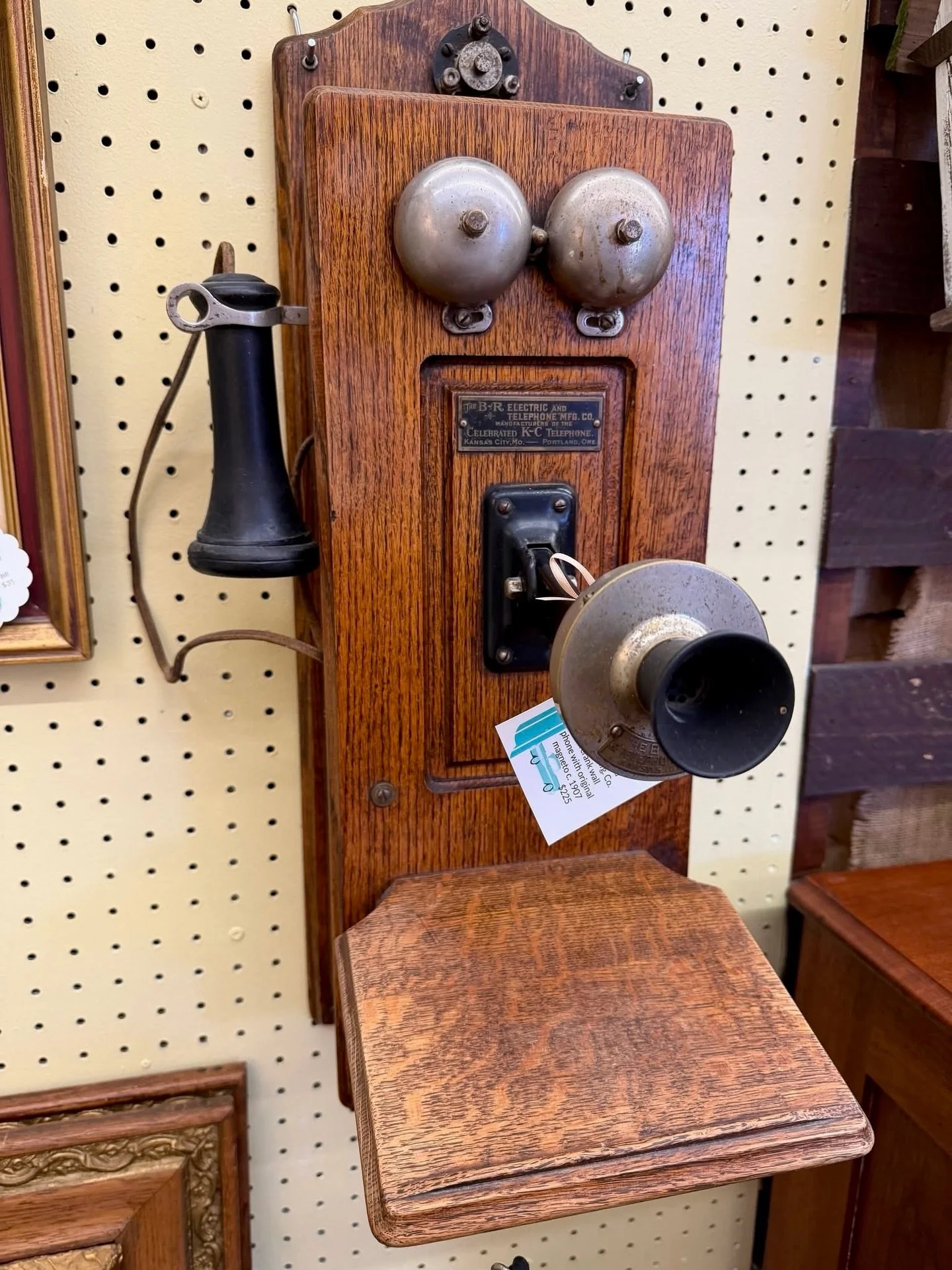 ❤️ It&rsquo;s Dealer&rsquo;s Choice Night! 📣 Your weekly first look at some of the newest, best, and most swoon worthy finds at The Queen 👑 April 23, 2026

✨ What is Dealer&rsquo;s Choice? ⬇️
It&rsquo;s our weekly digital catalog featuring hand pic