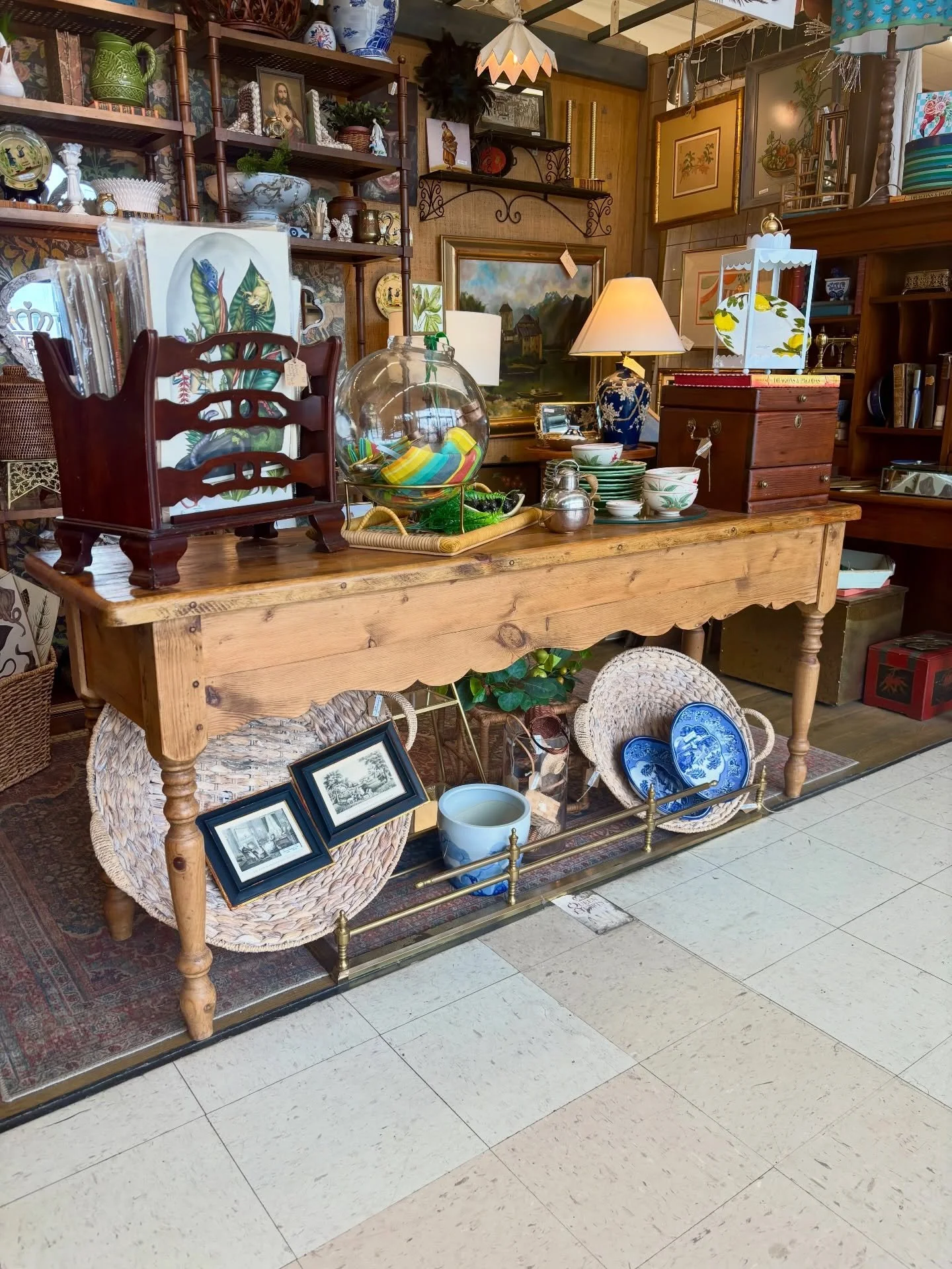 Tonight in Marietta, we&rsquo;re featuring consoles in every shape, finish, and style!! Some pieces quietly complete a room&hellip; and a great console table does exactly that. ✨

Contact Marietta at 678-453-0600 to reserve anything you see here toni