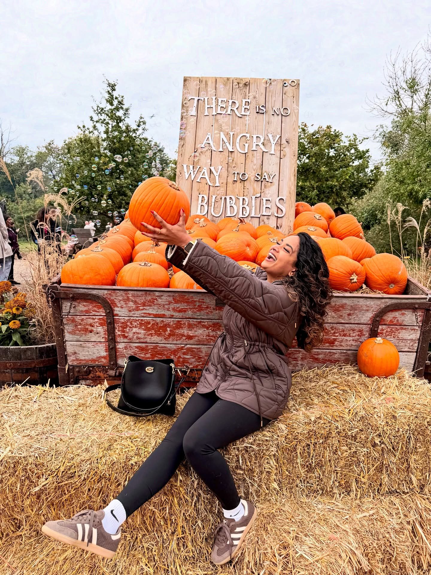 The last month of autumn 🍂 

I don&rsquo;t know about you, but for me the months are flying past and October flew by even quicker. 

I love autumn because it&rsquo;s all about change, letting go and slowing down. It helps me to re-evaluate and refle