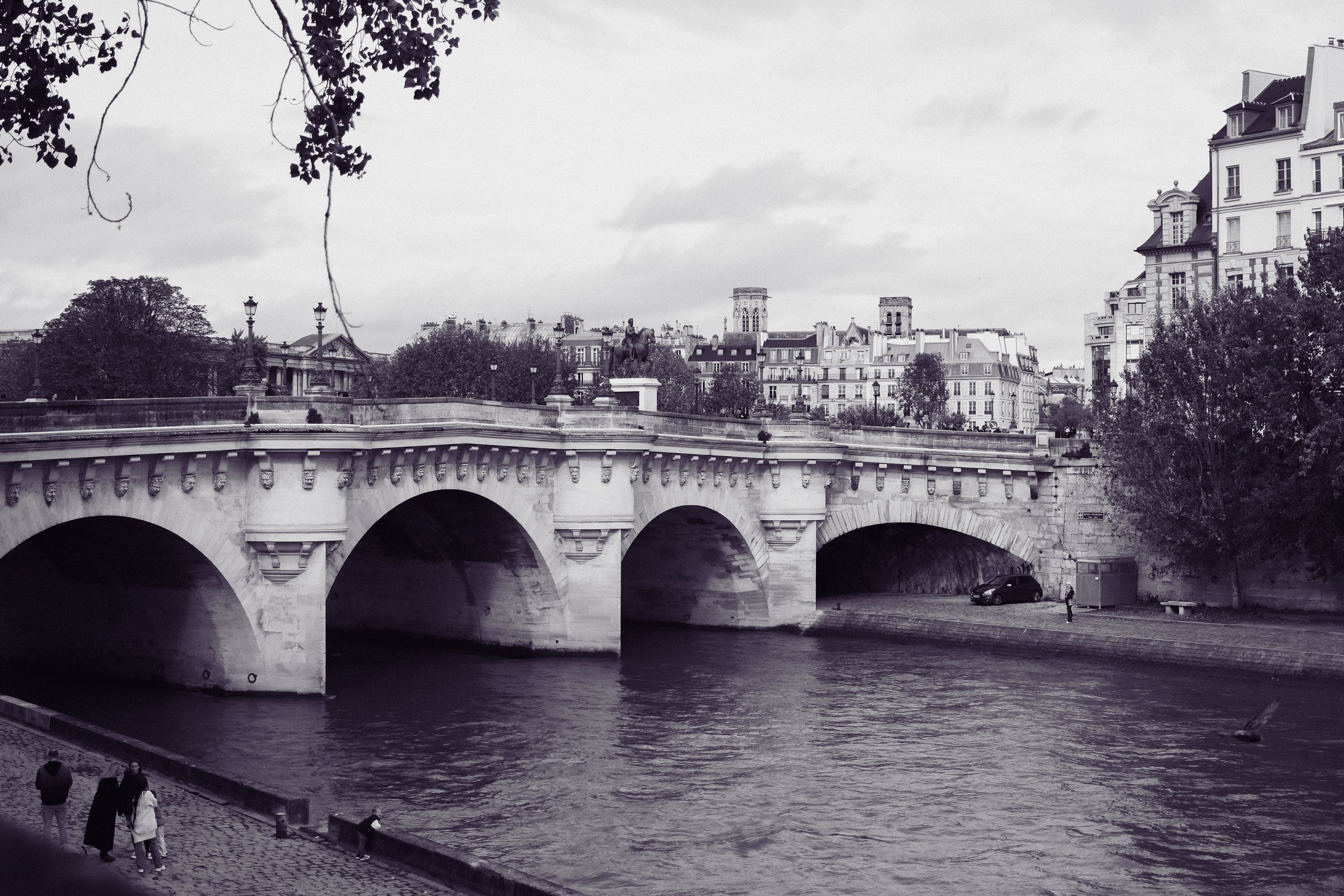 PARIS, FR
