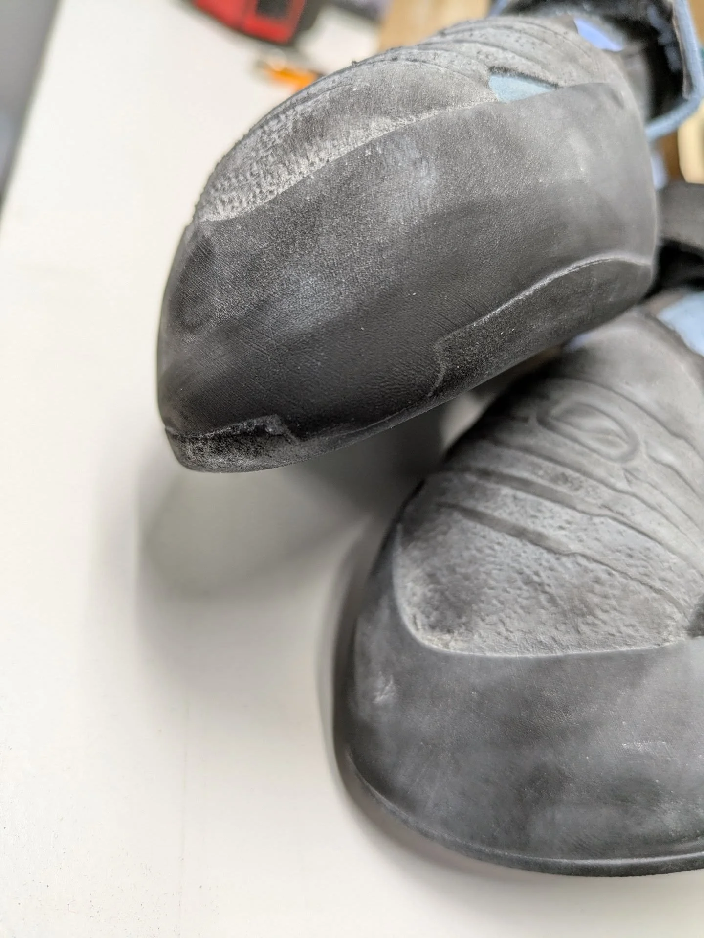 When's the perfect time for a half resole?

Sending your shoes in before you wear through the rand is important to maintain the life of your shoe and make them last as long as possible!

This pair is at the perfect stage, you can see the line of the 