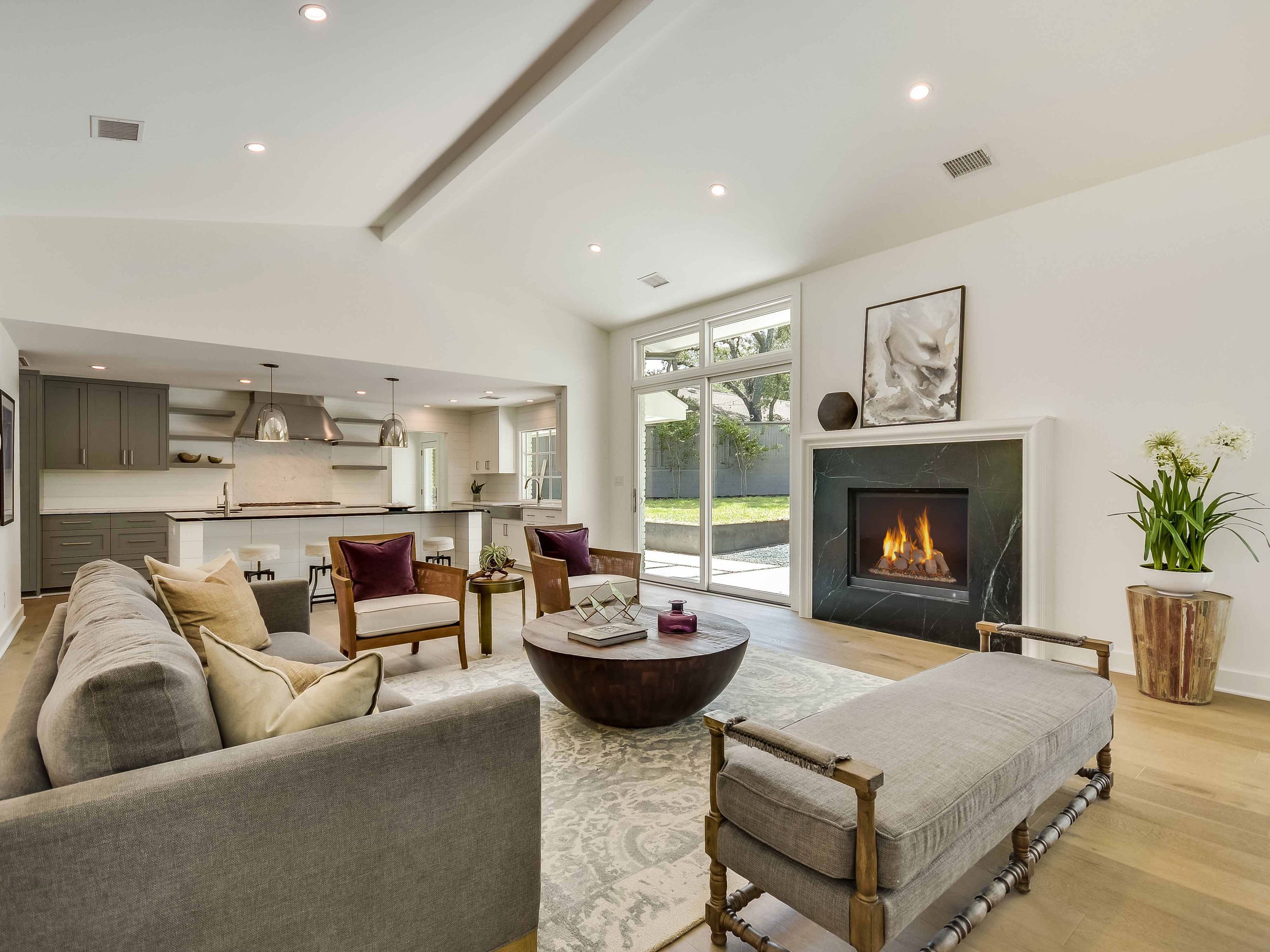 007_Living Fireplace.jpg
