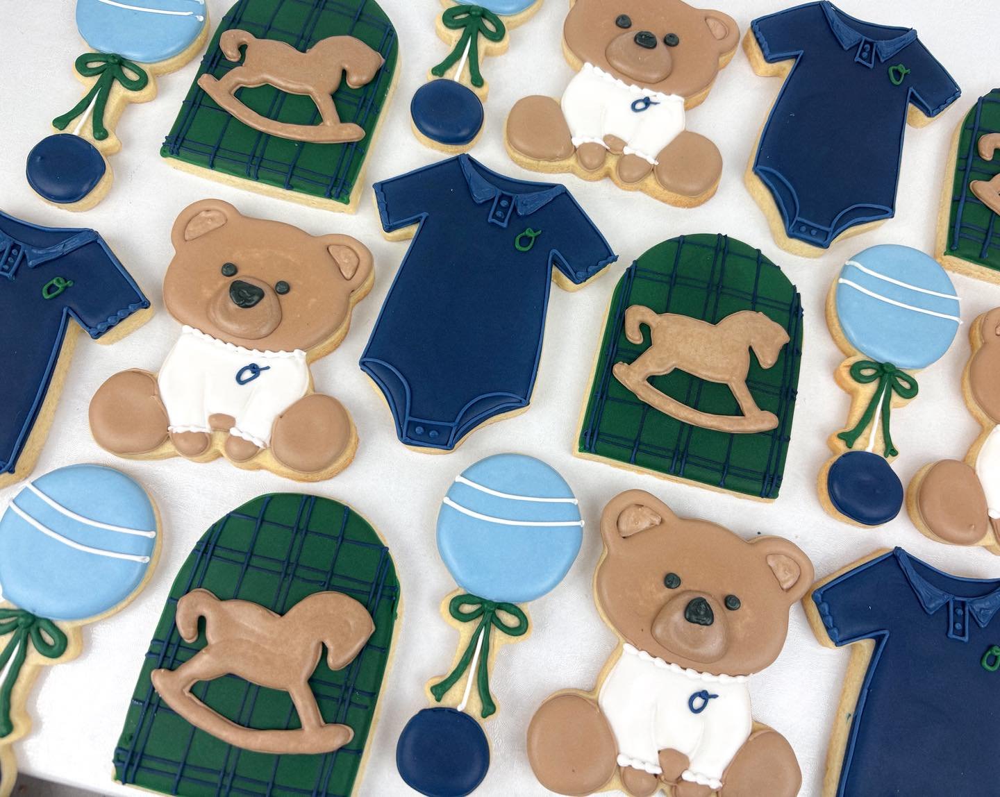 2026 so far has been cookie mania!! Cookies are so great as favors for guests for all of your occasions. I offer an option to heat sealed them in individual wrappers. 🍪