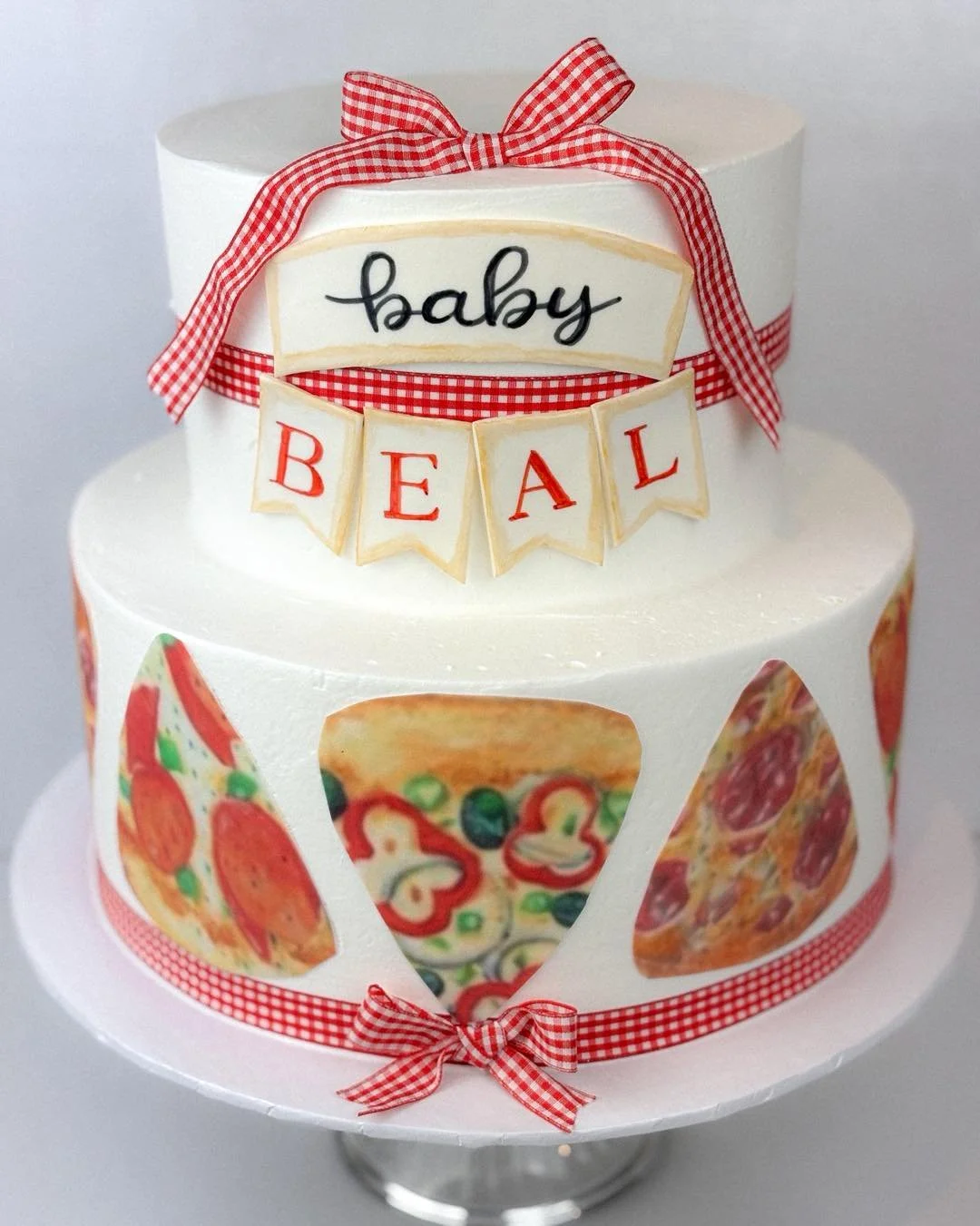 Such a fun baby shower theme! 🍕