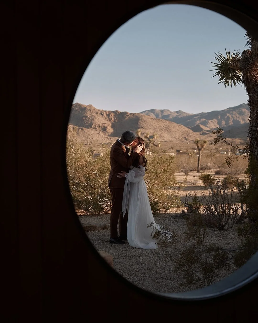 There&rsquo;s nothing more enchanting than a Joshua Tree elopement where modern romance meets the stillness of the desert.