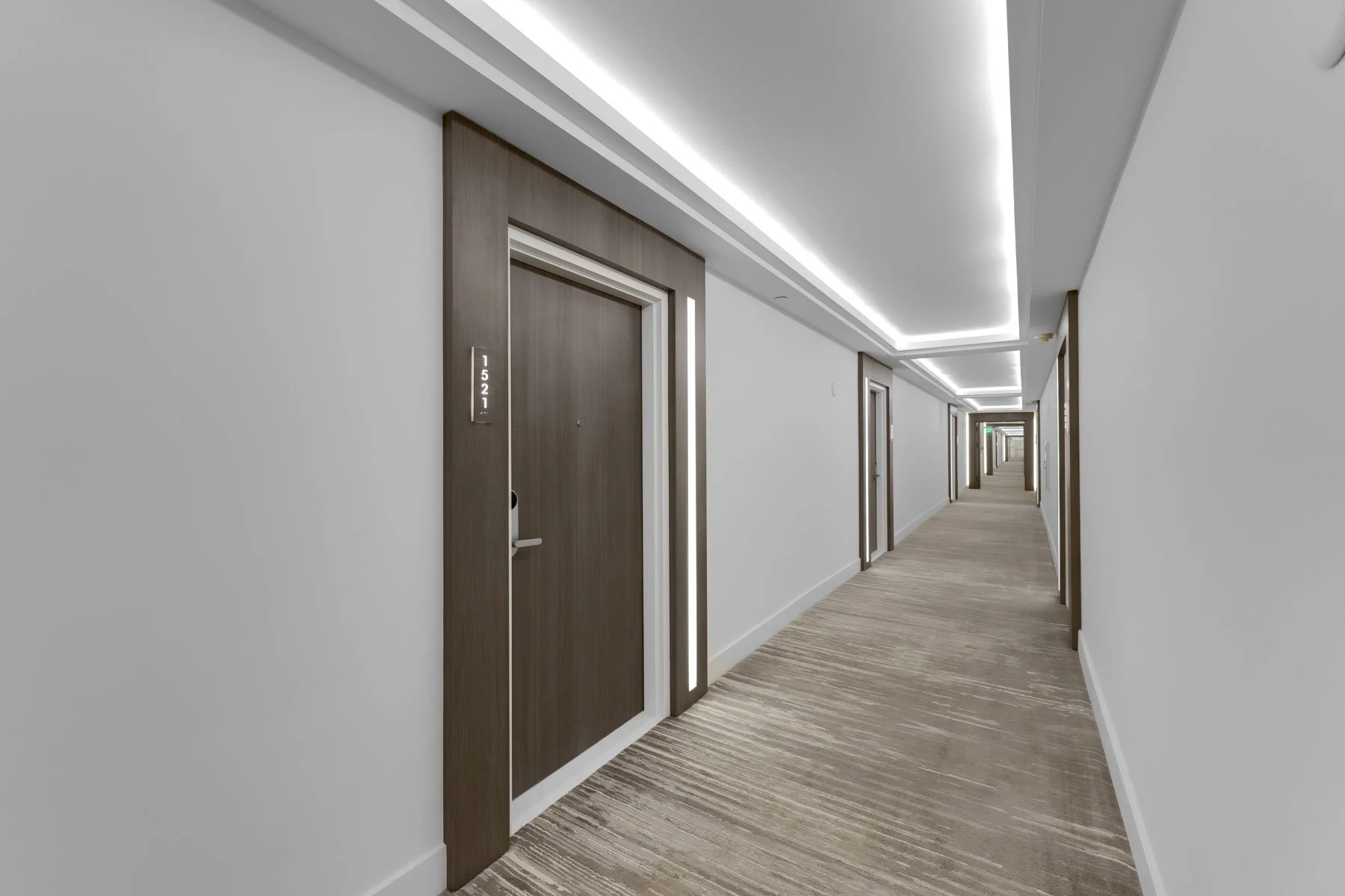 2301 Collins Ave_1oakstudios12.jpg