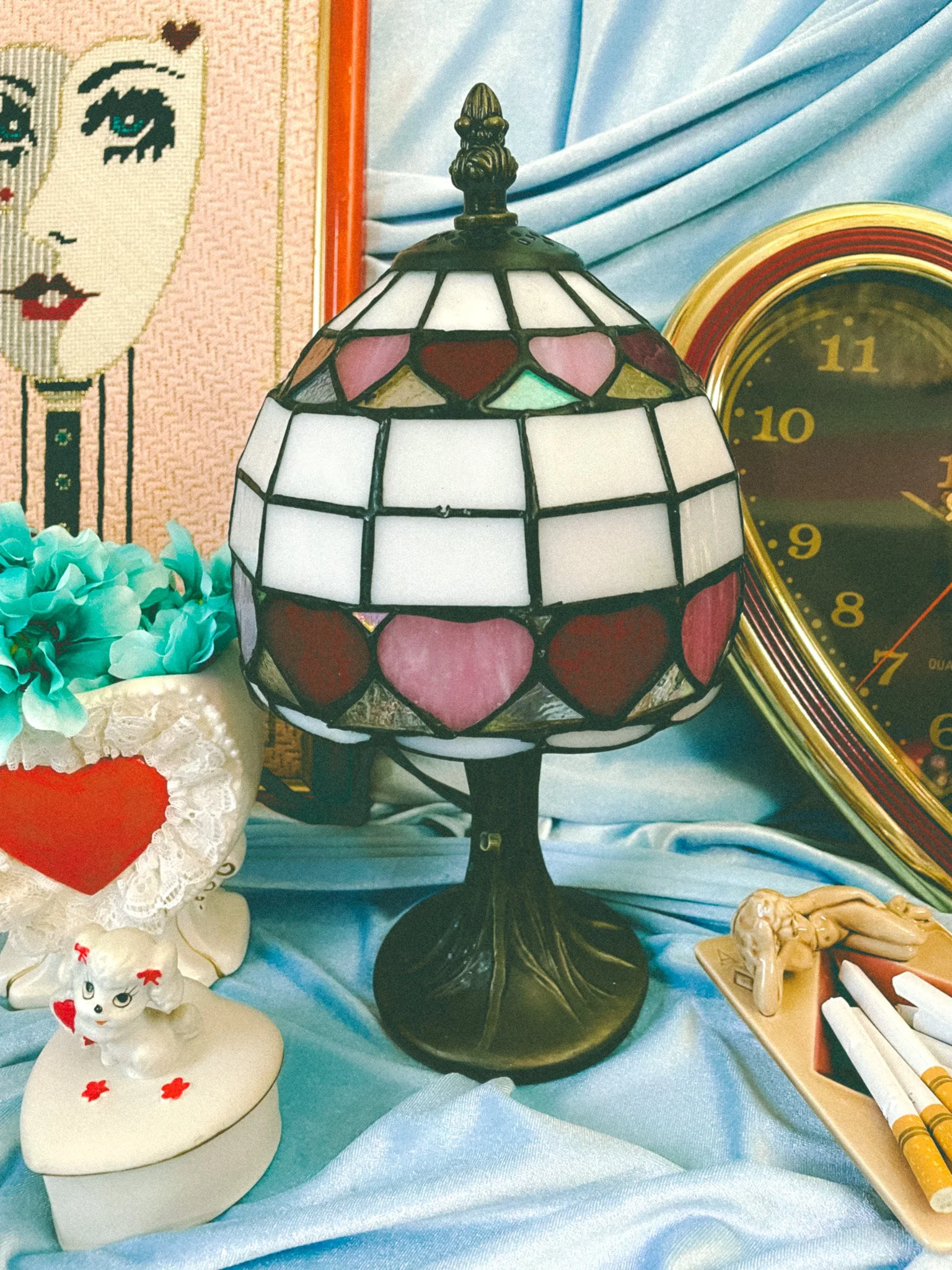 *NEW* stained slag glass heart table lamp