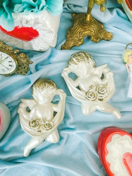 step inside the very cherry chapel &amp; say &ldquo;i do&rdquo; to the vintage of ur dreams 💒👼🏼💋 live on the site now! 

💘 spread the luv &amp; protect our neighbors ~ 10% of sales from this drop will go to austin mutual aid fund 💘