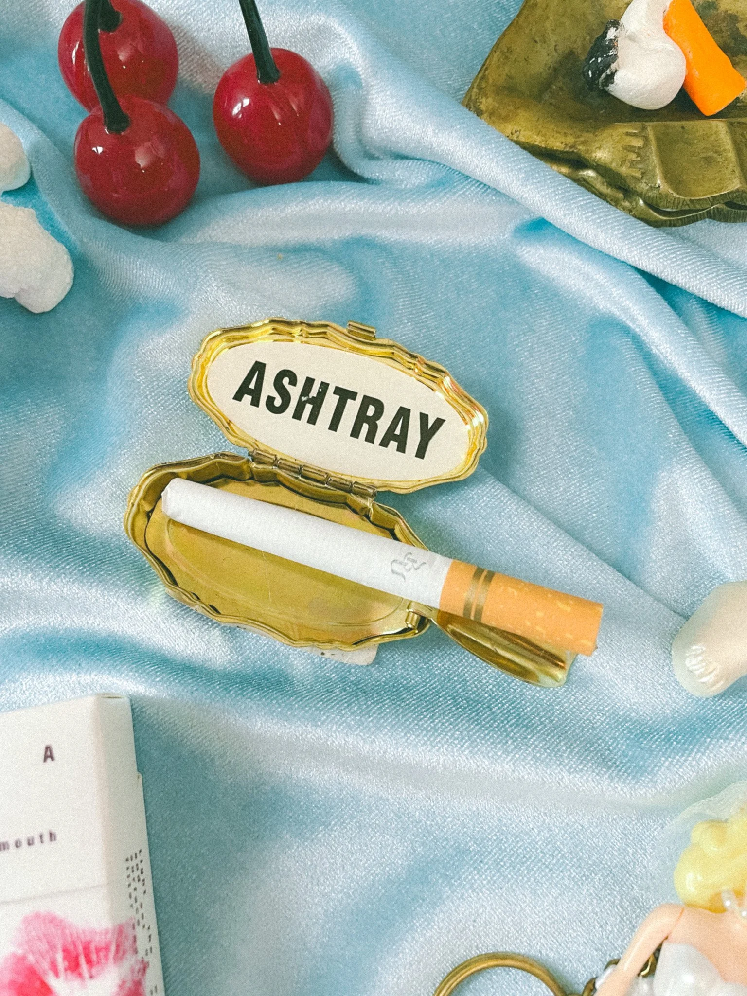 *NEW* gold metal las vegas pocket ashtray