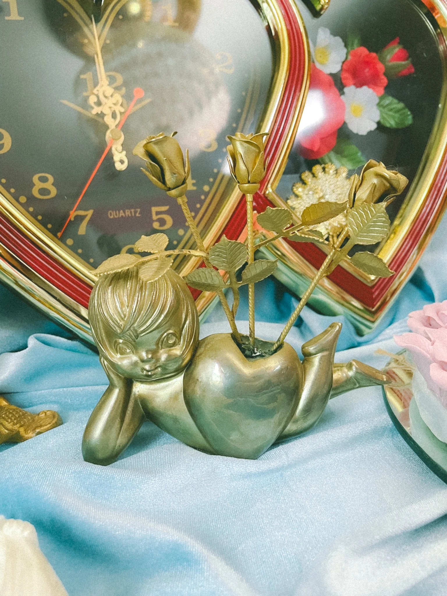 *NEW* gold metal valentines girl