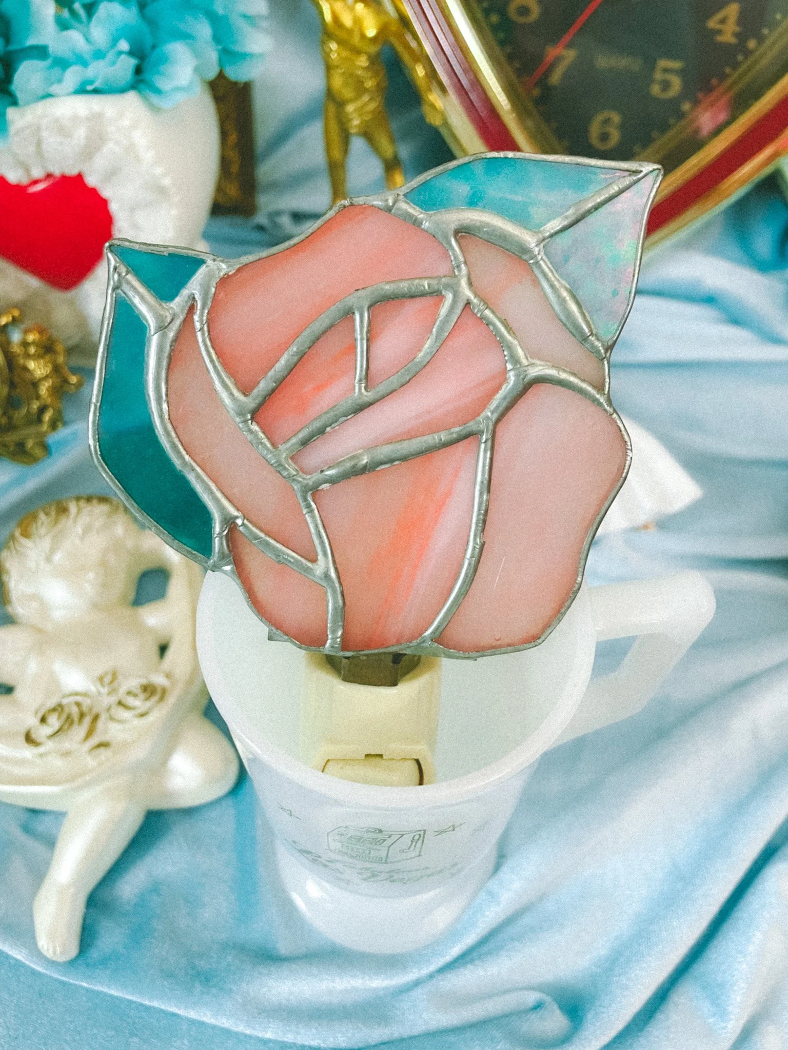 *NEW* stained slag glass rose night light