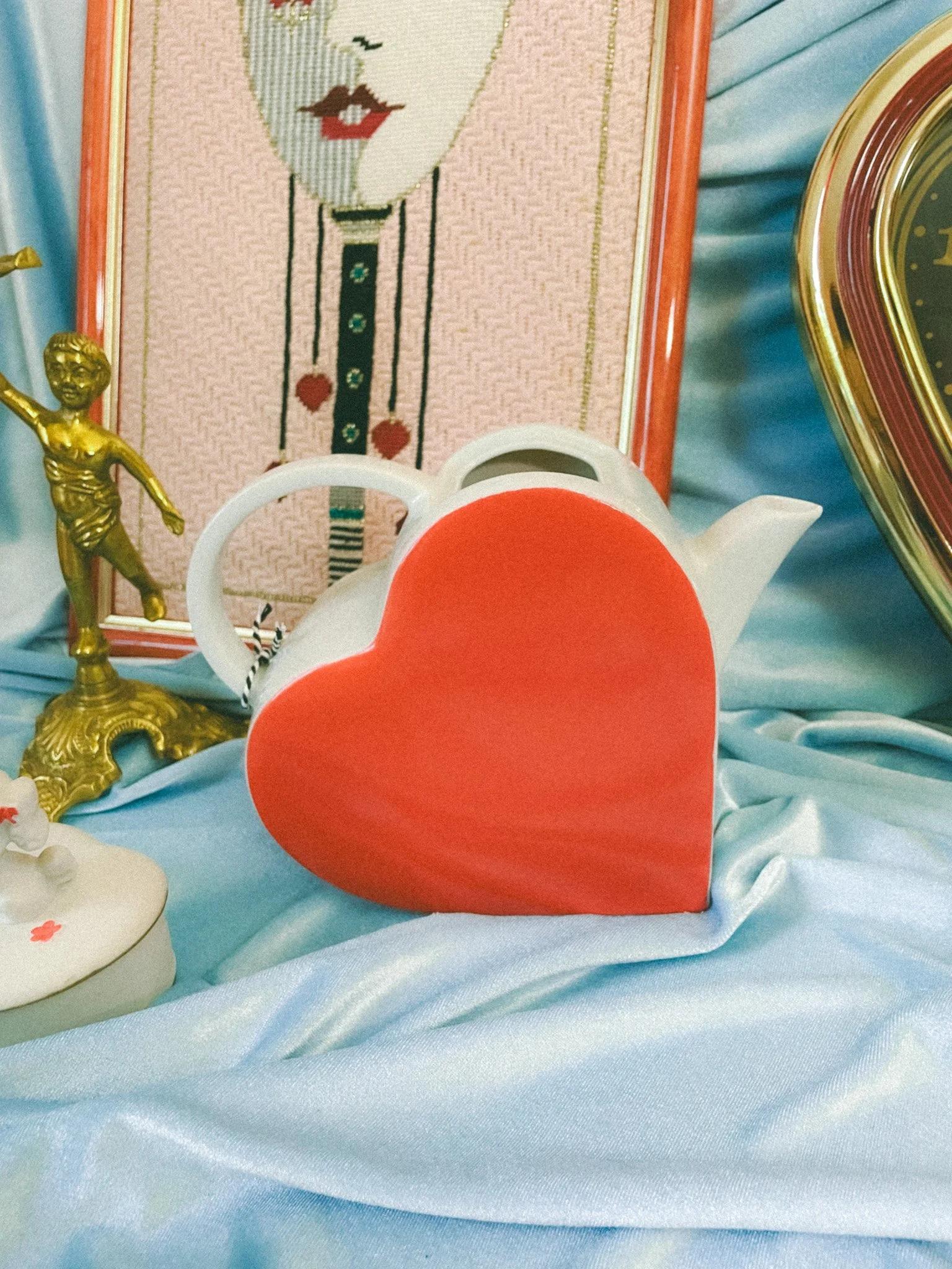 *NEW* vandor heart teapot - as is
