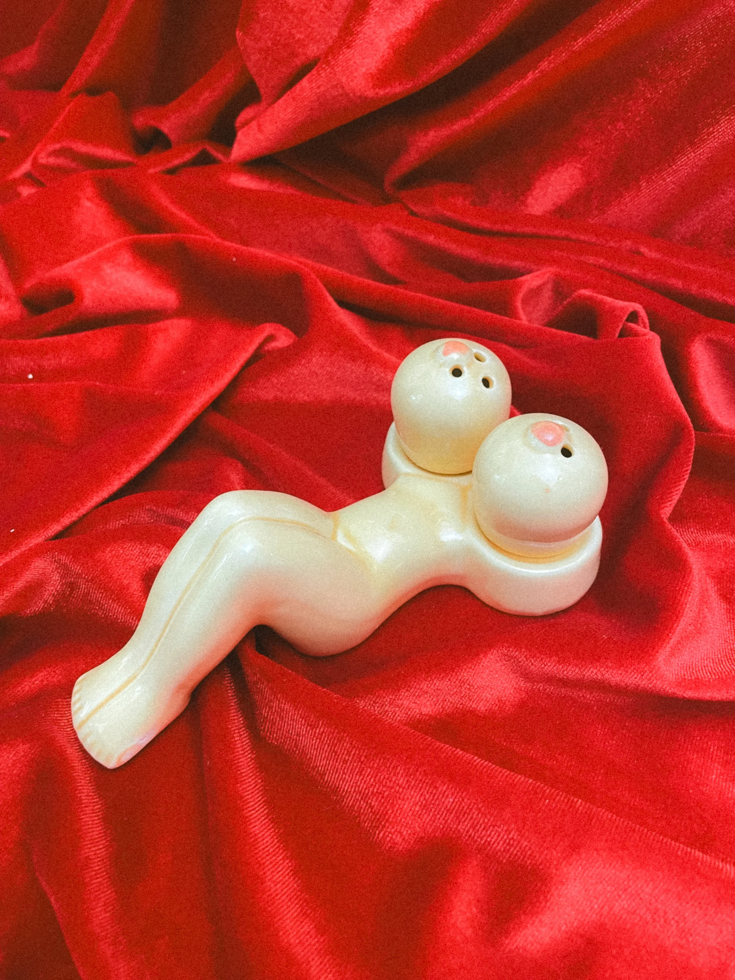 *NEW* ceramic nude salt & pepper shaker set