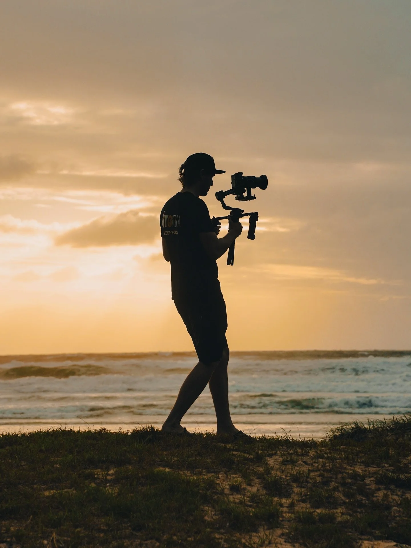 Can&rsquo;t wait to show you what we were up to. This is one of the BIGGEST shoots we&rsquo;ve done. We&rsquo;ll let that be your hint 👀

Shoots like this are way easier with the right gear behind us:

&bull; @smartcap_australia keeping our gear dry