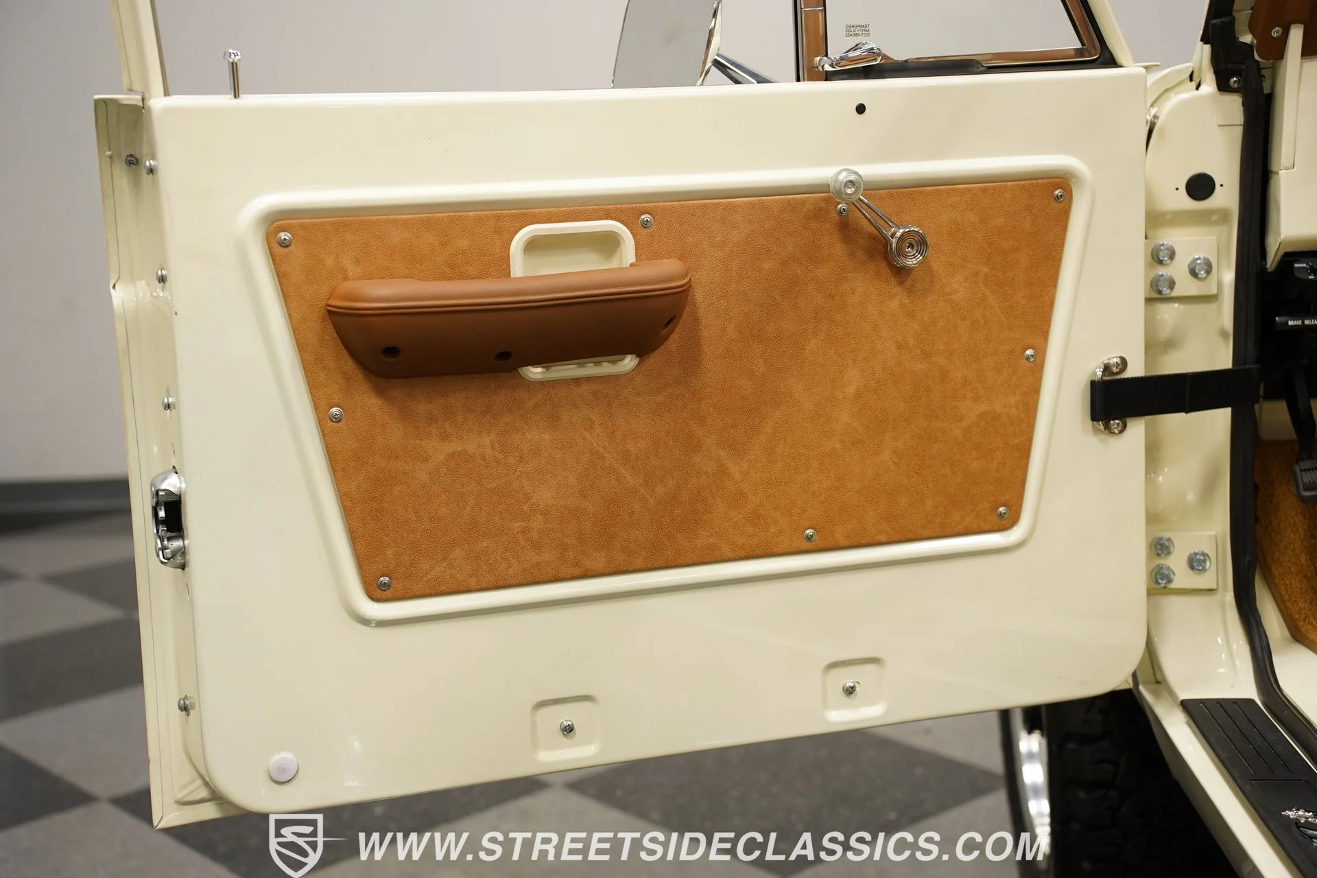 deerskin wimbledon driver door smooth panel.jpg