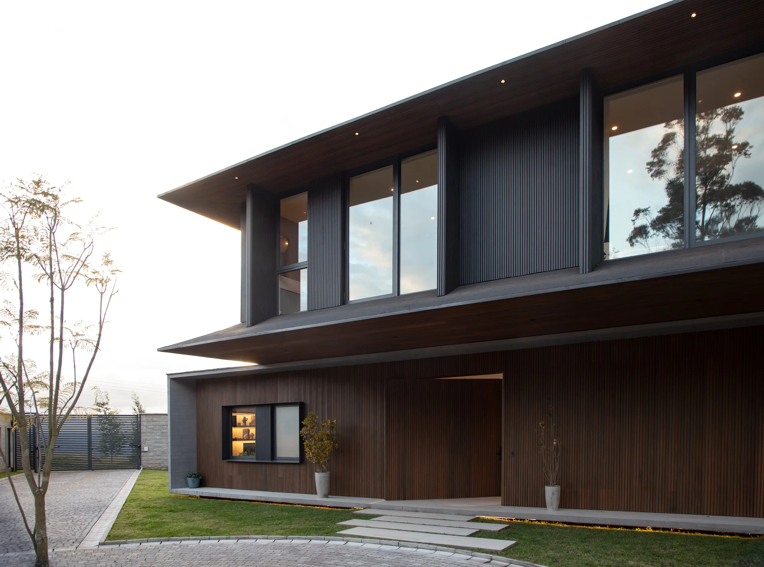 CASA ROBERTO BUCHELLI CARLOS CASTILLO JAG-9470ALTA.jpg