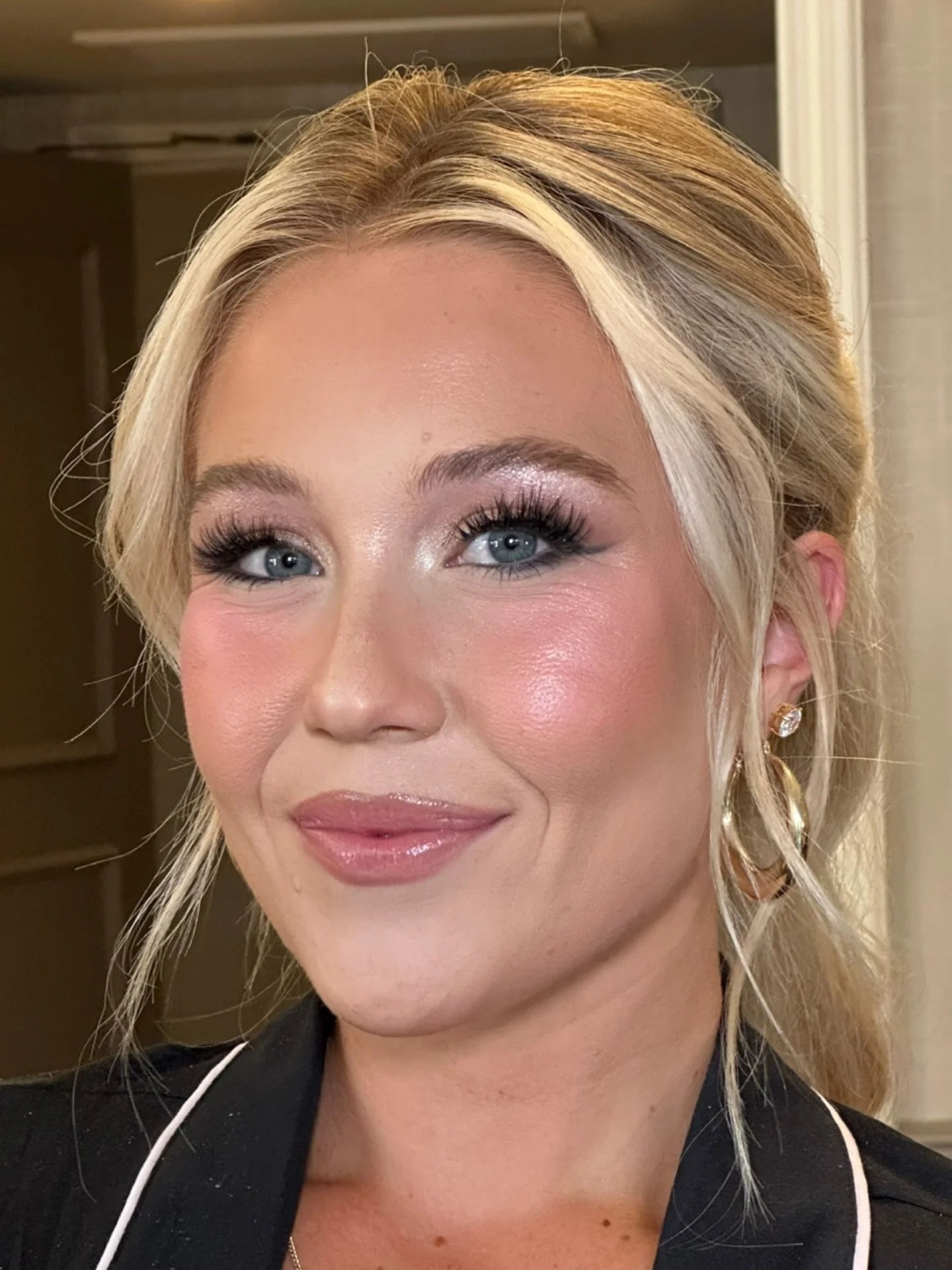 a pinky glam moment for this beauty 💕

full glam always has my heart

Inquire for your date at www.looksbmymeg.com 💌

#socalmakeupartist #losangelesmakeupartist #losangelesbridalmakeupartist #santabarbaramakeupartist #bridalmakeup #bridalmakeuparti