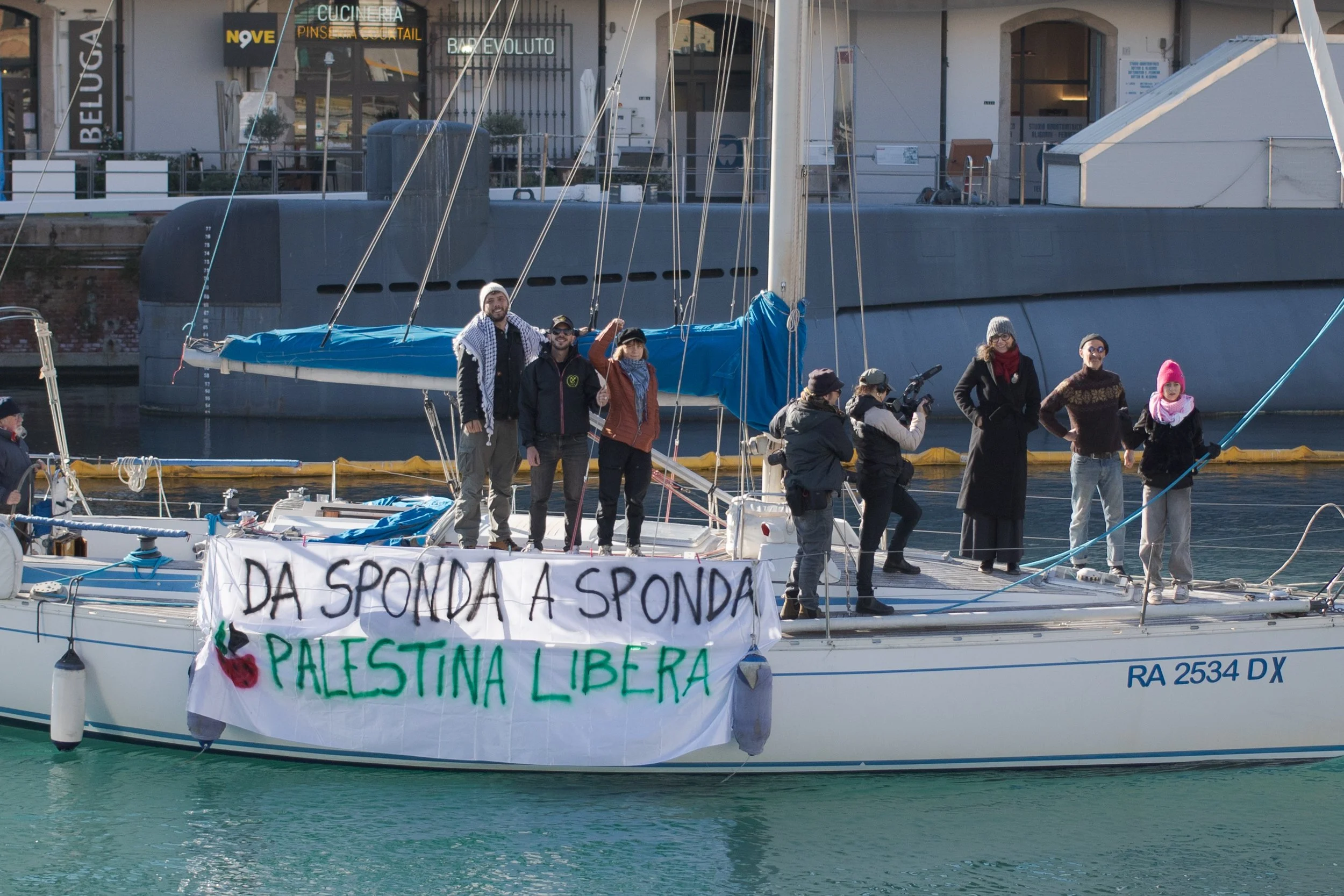 CALP - dockworkers on strike
