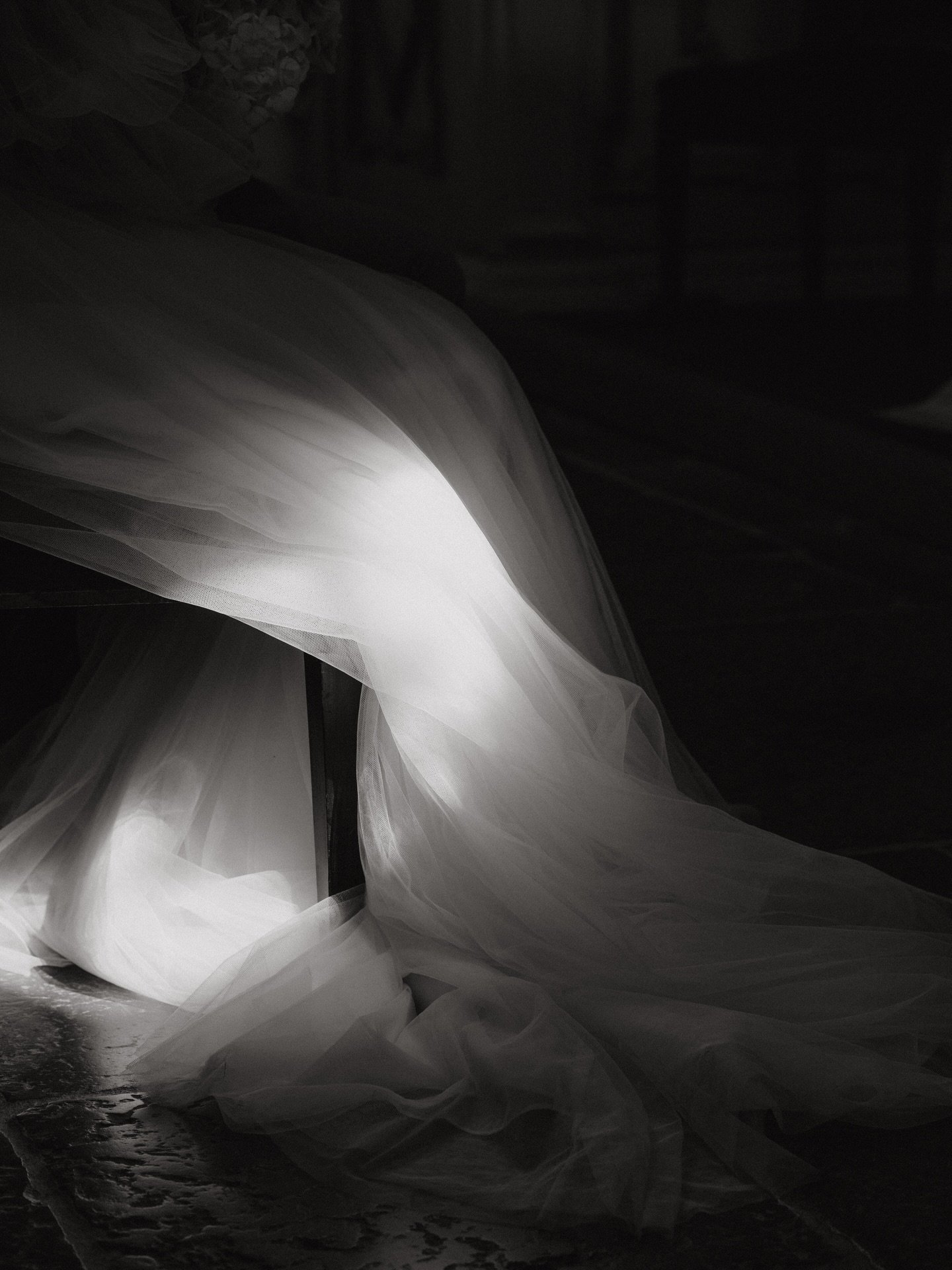 &mdash; so beautifully captured &mdash; 

photo // @lichtundliebe.fotografie 

#wedding #bridaldetails #weddingflowers #weddingphotography #bridalbouquet